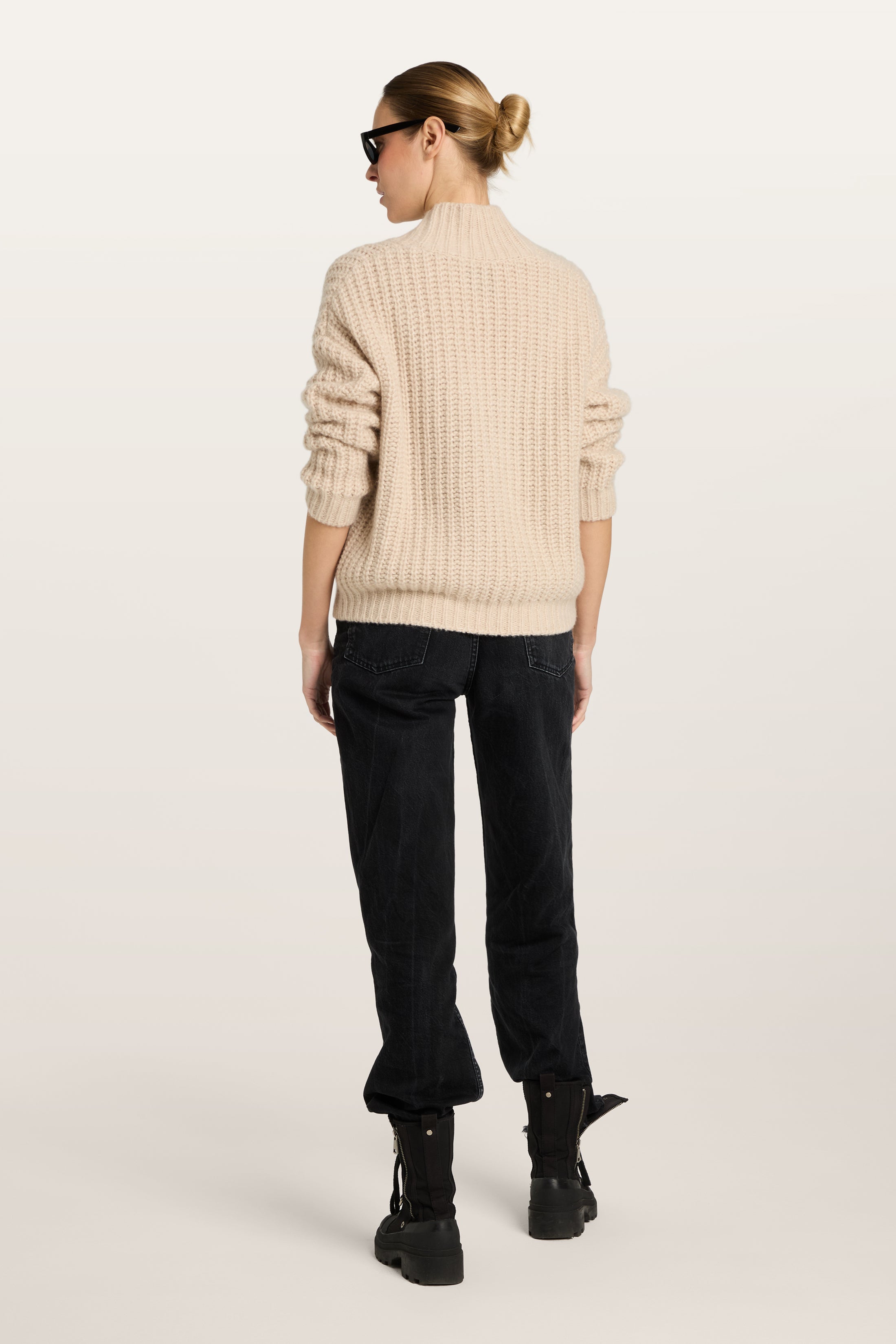ANZU Pullover