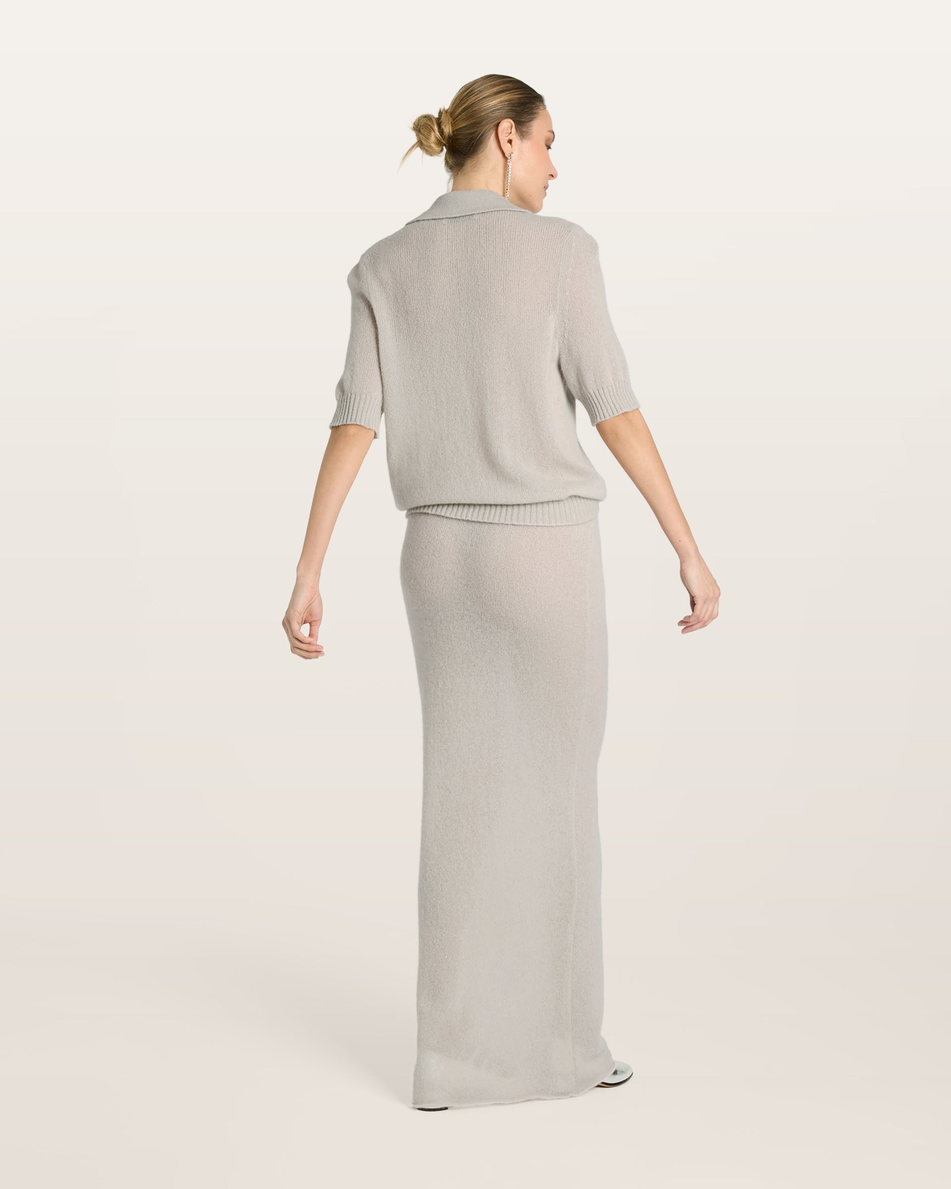 Damen Kurzarm-Pullover in royal silver (grau) aus Kaschmir-Seide – leichter luftiger Strick mit Polokragen, Halbarm und relaxter Passform