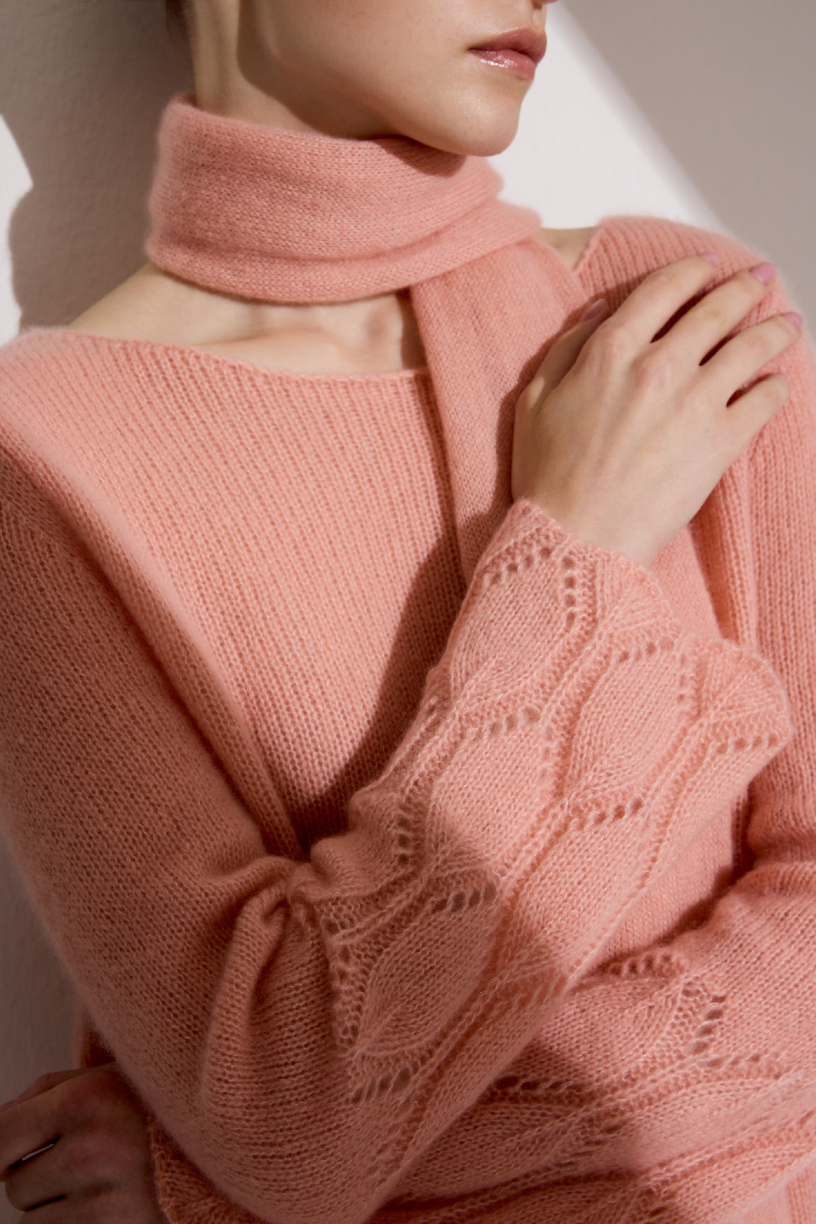 YASHI Pullover