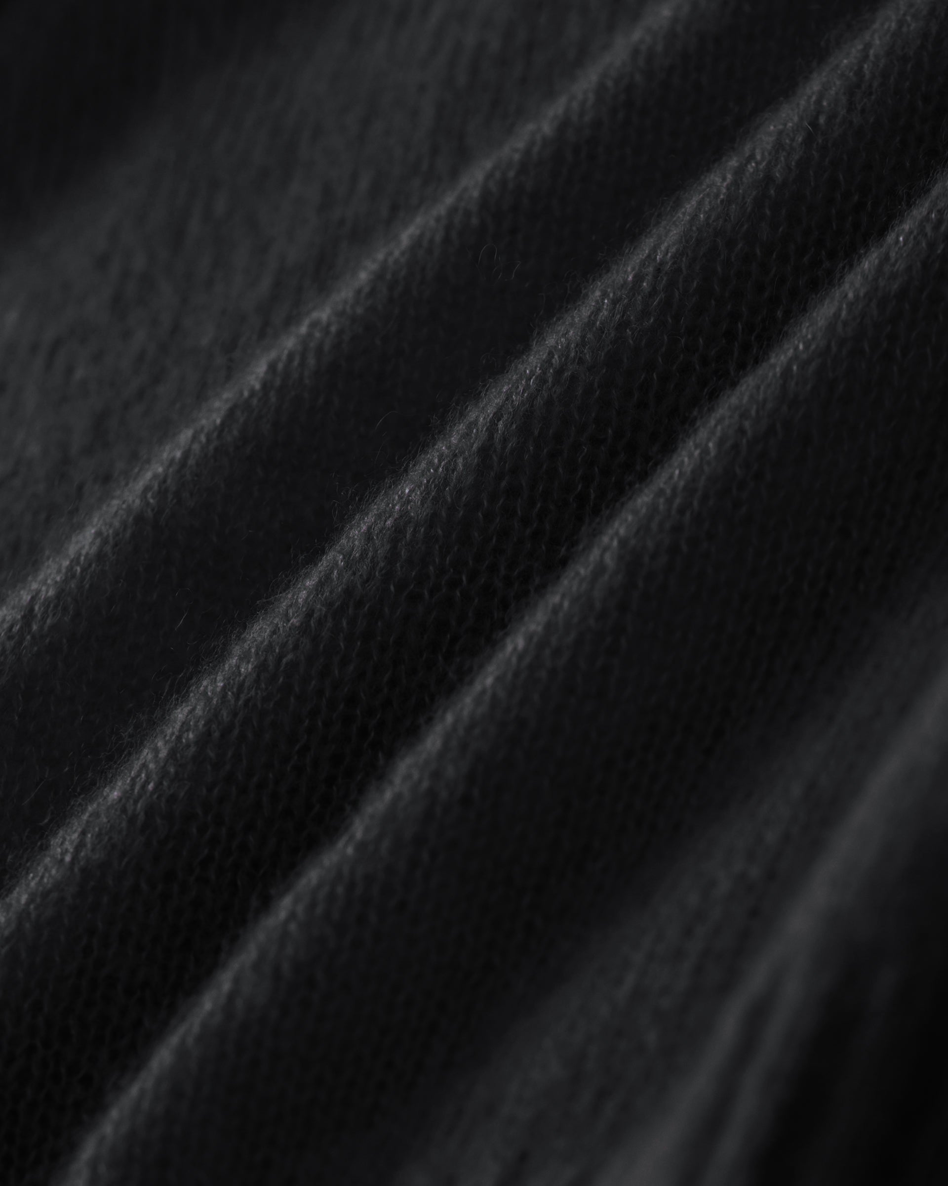 Damen Kurzarm-Pullover in black (schwarz) aus Kaschmir-Seide – leichter luftiger Strick mit Polokragen, Halbarm und relaxter Passform