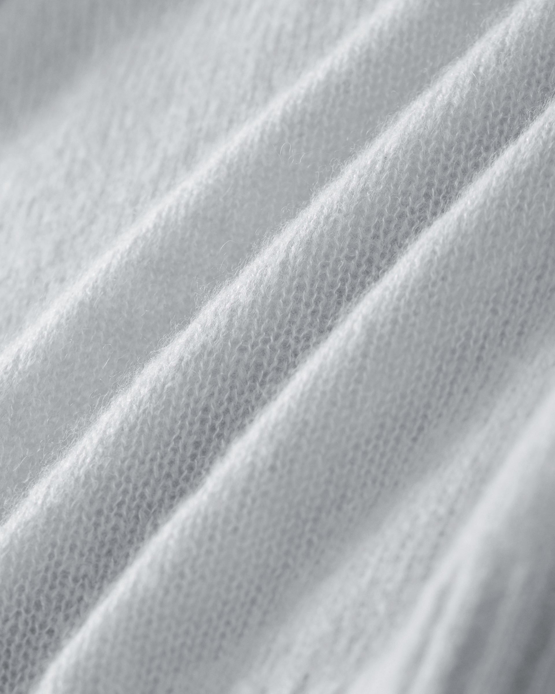 Damen Kurzarm-Pullover in bluish white (hellblau) aus Kaschmir-Seide – leichter luftiger Strick mit Polokragen, Halbarm und relaxter Passform