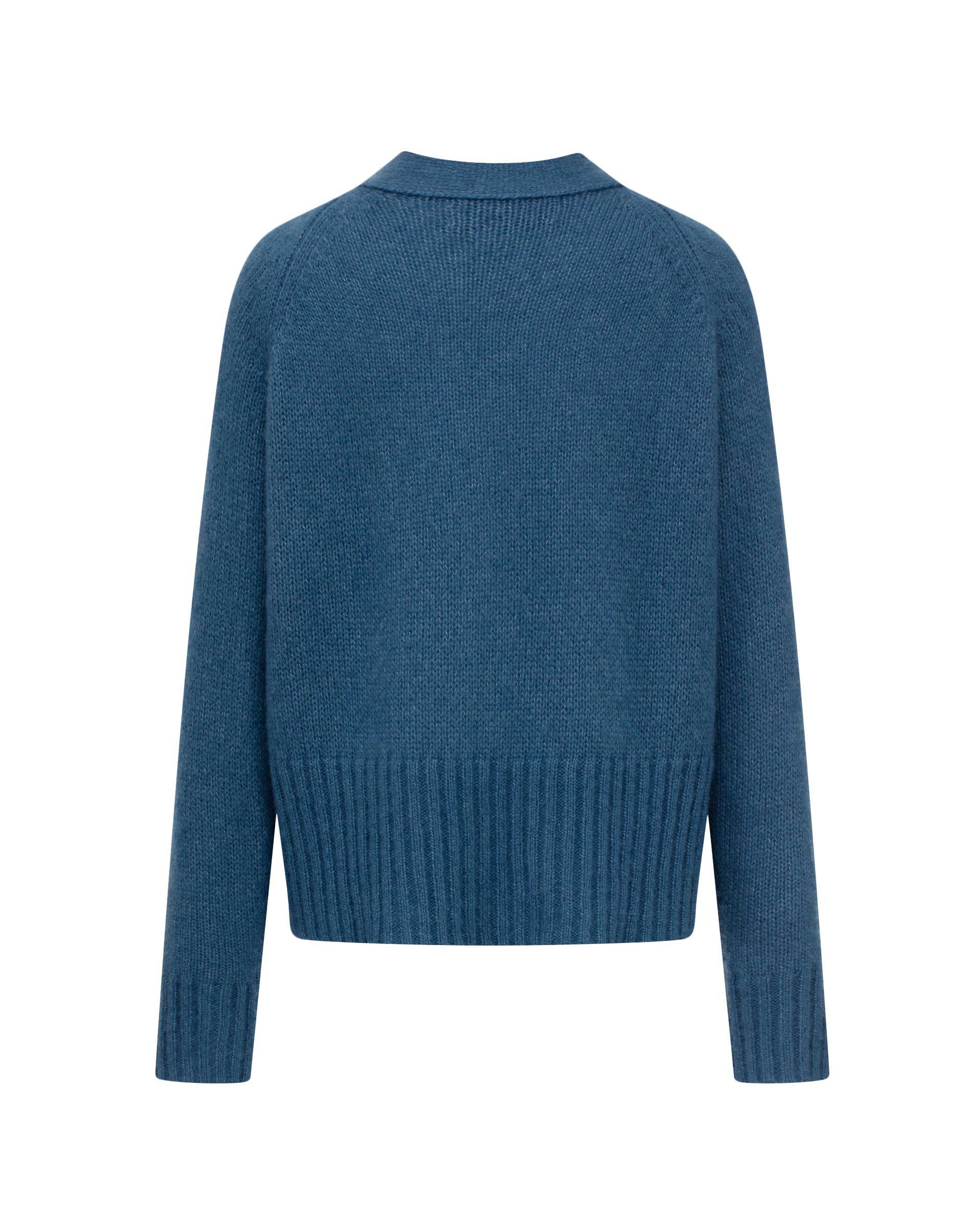 Damen Cardigan in cristal tal (blau) aus Kaschmir-Seide – mittelschwerer, glatt gestrickter Stoff, oversized kurze Form, Raglanärmel, lange relaxte Ärmel, Rippbündchen an Saum und Ärmeln sowie Knöpfe aus waschbarem Leder.