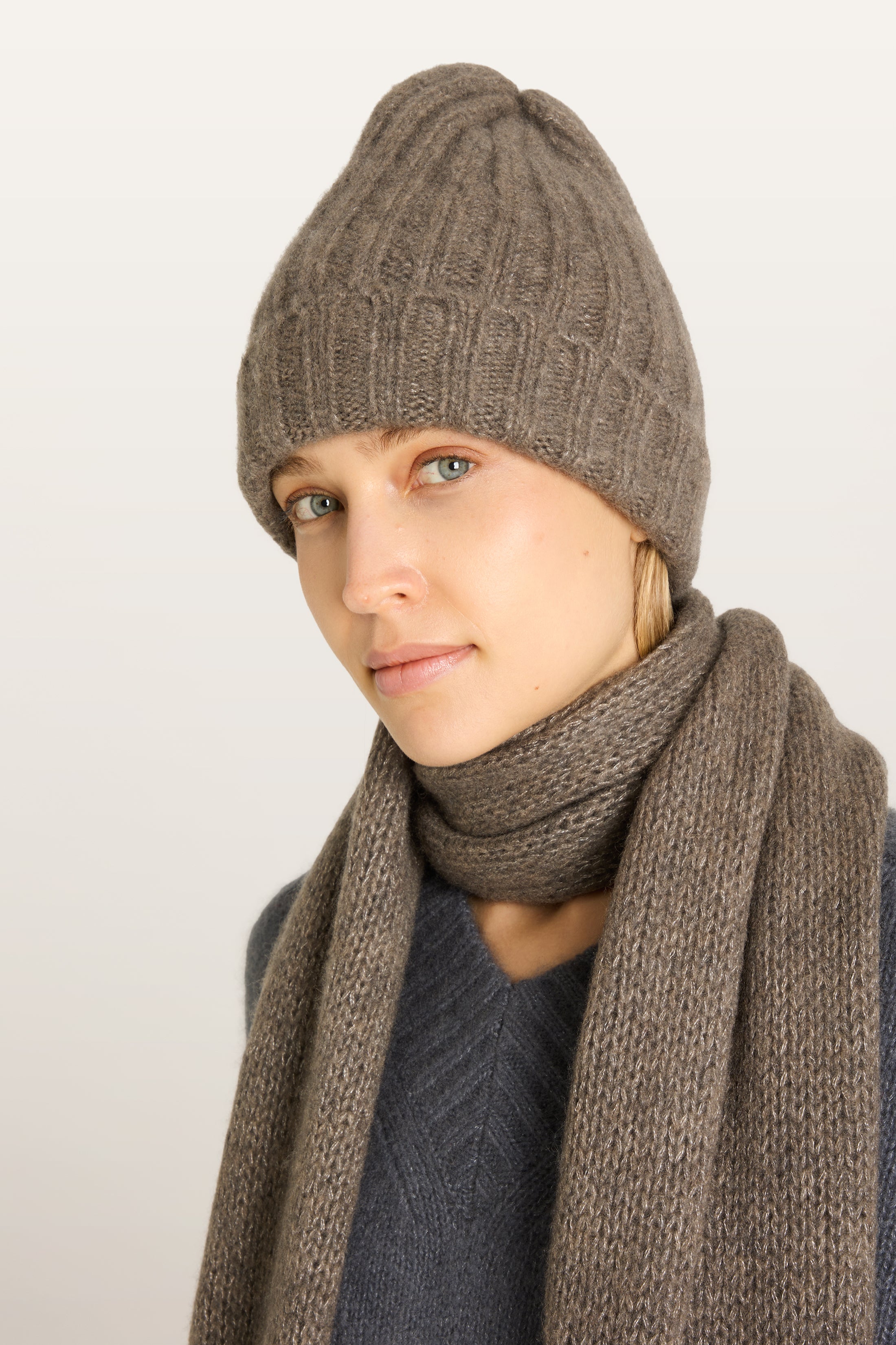 CHANTAY NOS Scarf