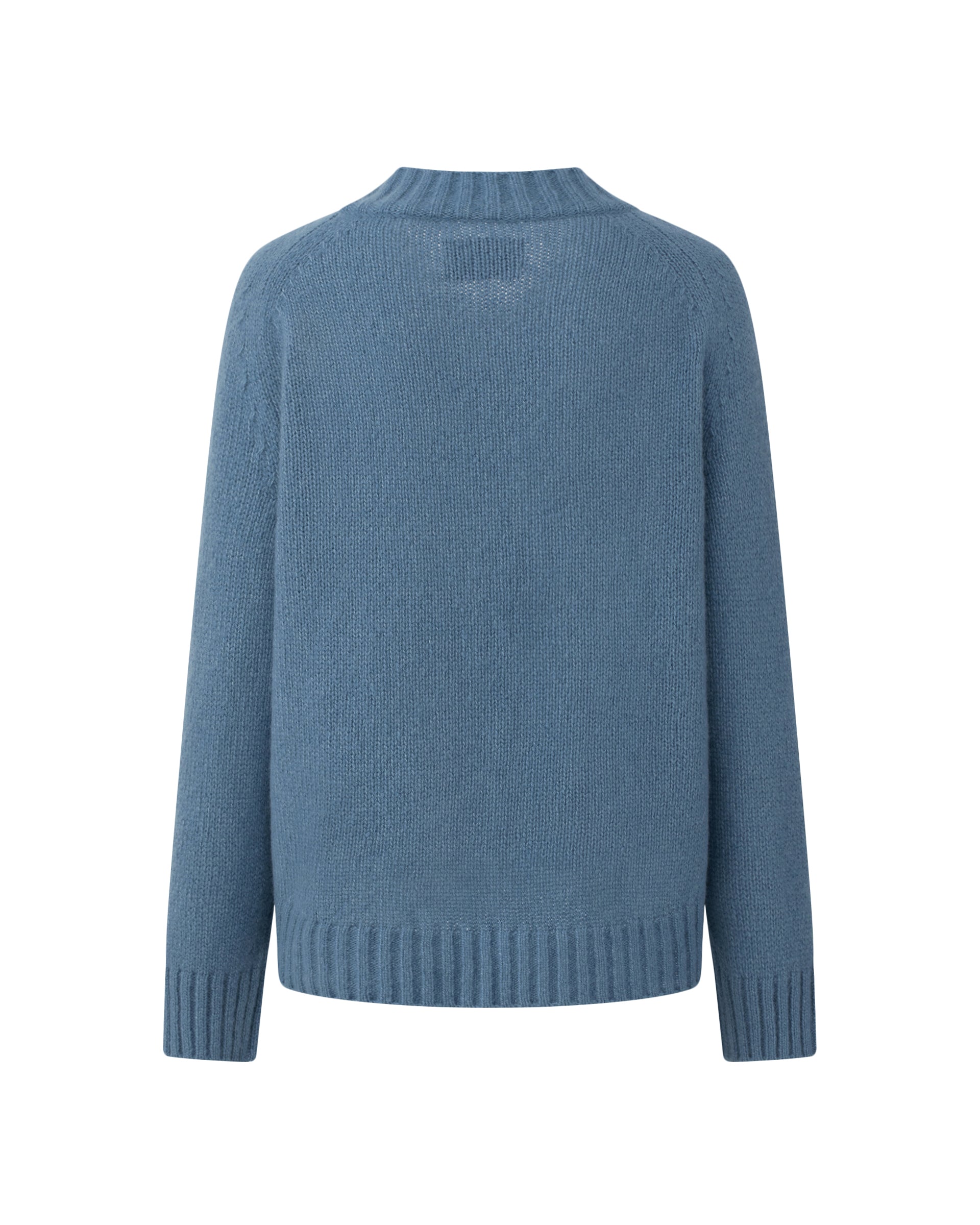 Damen Pullover aus 75 % Kaschmir und 25 % Seide in Blue Fog – glatt gestrickter Pullover in mittelschwerer Qualität mit lockerer Passform, V-Ausschnitt mit breitem Kragen in Rippstruktur, Sattelschulter sowie langen, schmalen Ärmeln. Ärmelbündchen und Saum sind in Rippstruktur gearbeitet, ein besonderes Design-Detail am Saum rundet das Modell ab.