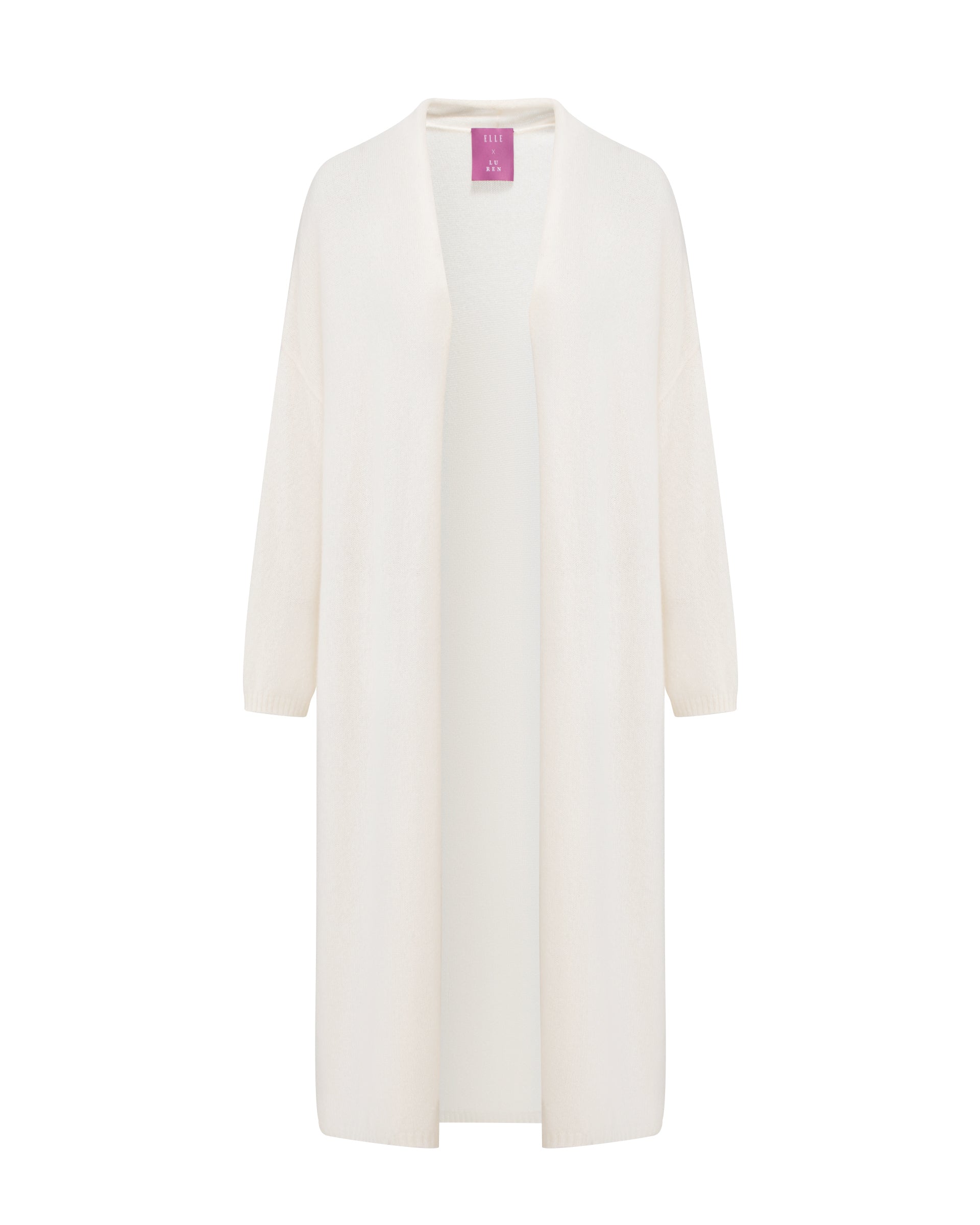 Damen Strickmantel in ivory (cremeweiß) aus Kaschmir-Seide – glatt und leicht gestrickt, relaxte Passform, überschnittene Schultern, lange relaxte Ärmel mit Rippbündchen, Saum in Rippstruktur und langer Gürtel.