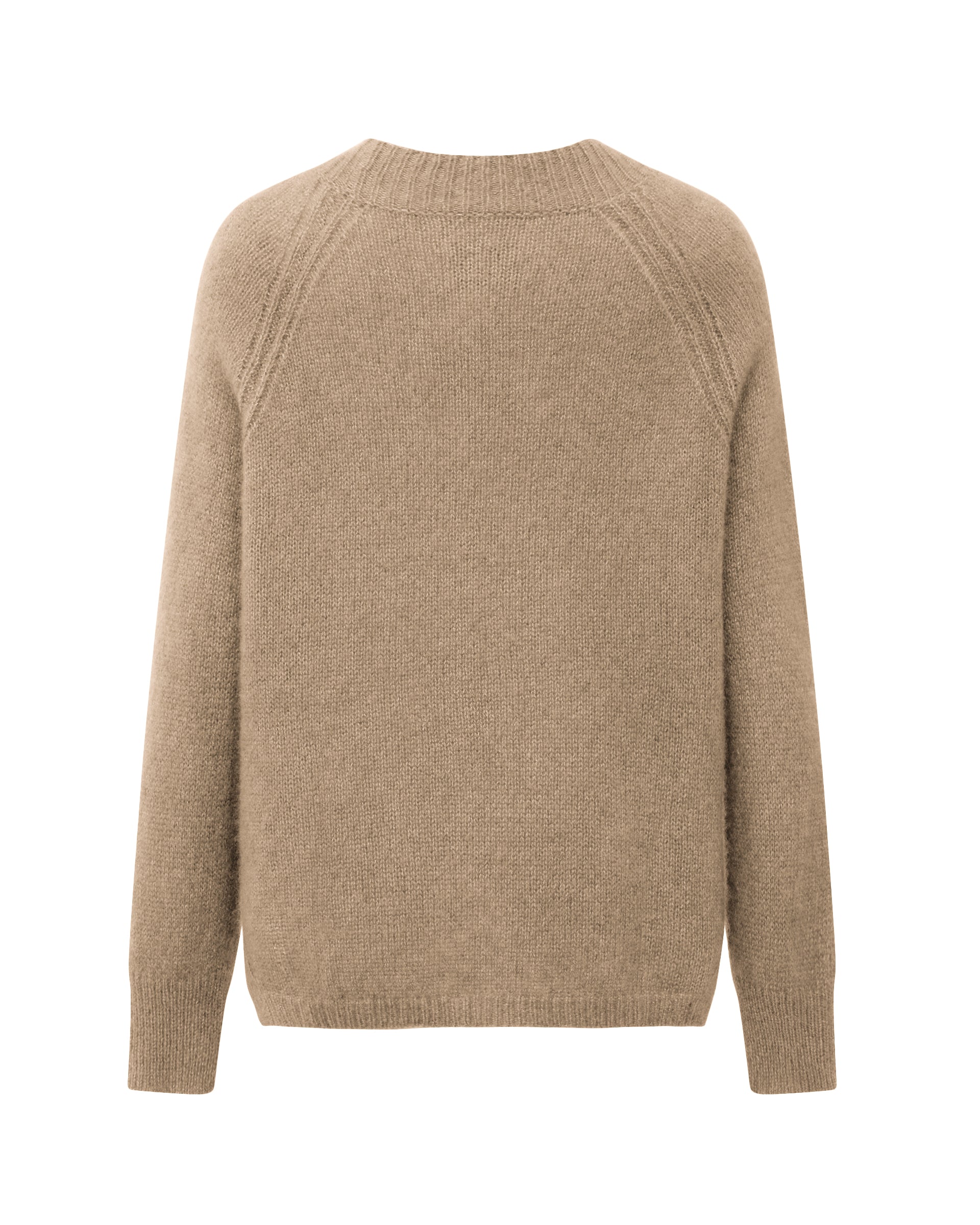 Damen Pullover aus 75 % Kaschmir und 25 % Seide in Warm Sand – glatt und locker gestrickter Pullover in mittelschwerer Qualität mit locker fallender Passform, Rundhalsausschnitt mit breitem Kragen in Rippstruktur, Raglanärmeln sowie langen, relaxten Ärmeln. Saum und Ärmelbündchen sind in Rippstruktur gearbeitet. Schlitze an den Seiten verleihen dem Modell eine moderne, lässige Silhouette.