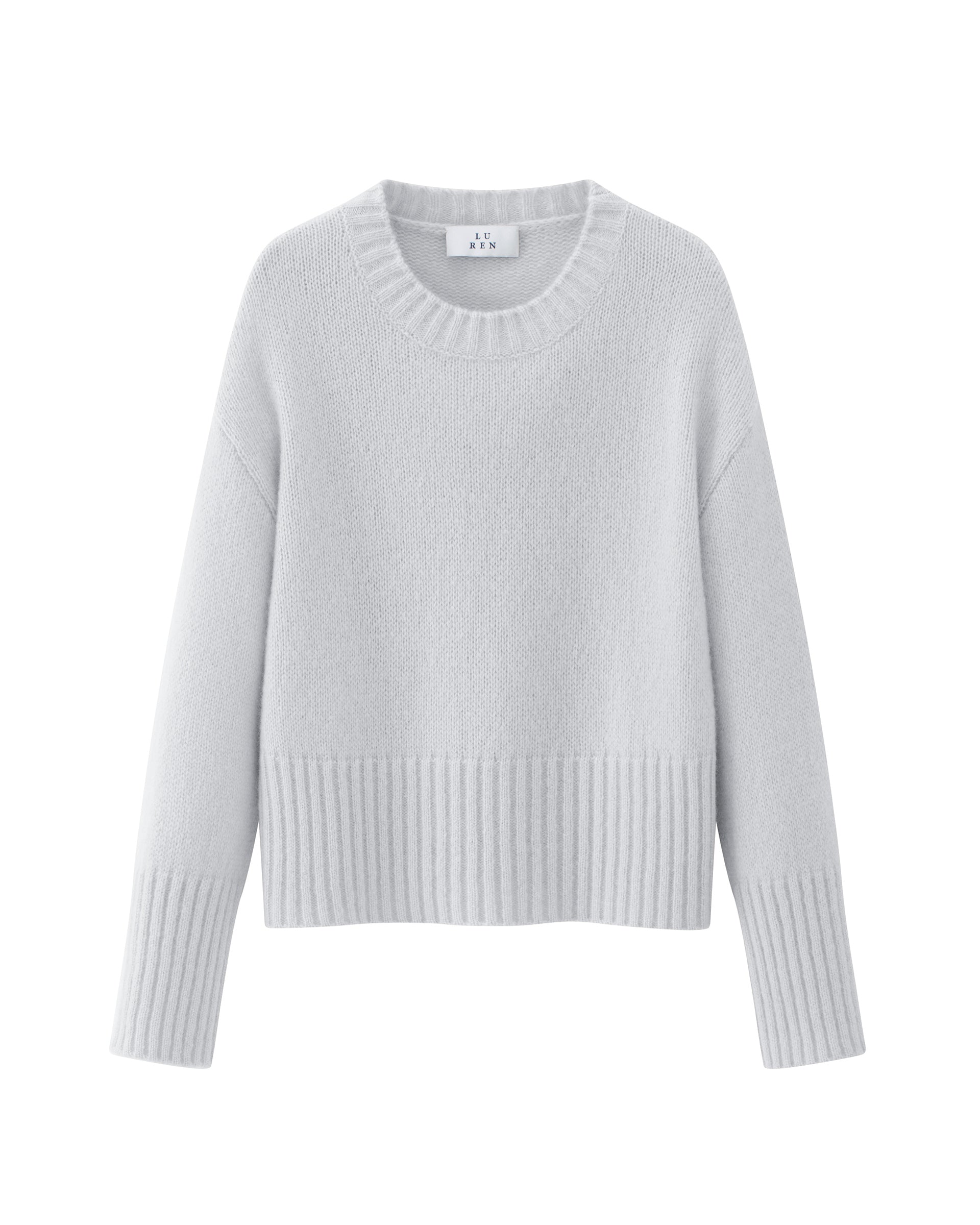 Damen Pullover in Bluish White (zartes hellblau) aus Kaschmir-Seide – mittelschwerer Strick mit kurzer, breiter Passform, Rundhalsausschnitt und relaxten Ärmeln