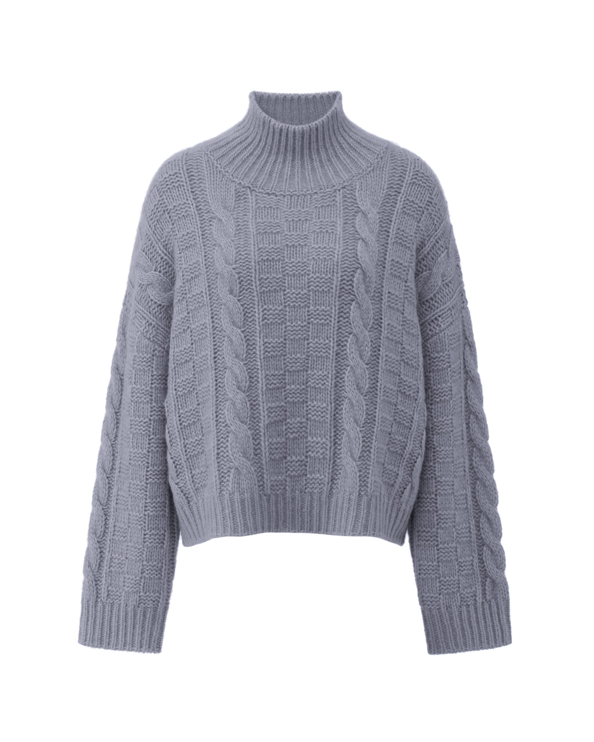 Damen Pullover aus 75 % Kaschmir und 25 % Seide in Blue Mirage – grob gestrickter Pullover mit Zopf- und Schachbrettmuster in oversized Passform, hohem Stehkragen in Rippstruktur, überschnittener Schulter sowie langen, relaxten Ärmeln. Ärmelbündchen und Saum sind in Rippstruktur gearbeitet und unterstreichen den markanten Strickcharakter des Modells.