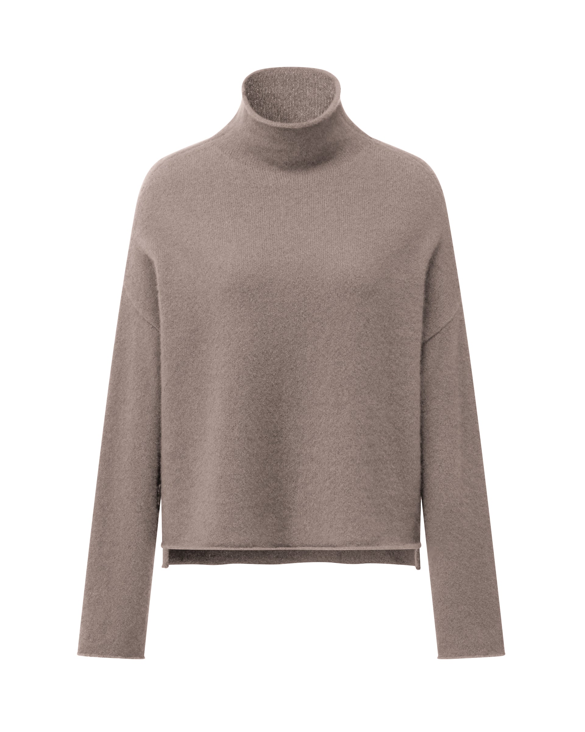Damen Pullover aus 80 % Kaschmir, 18 % Polyamid und 2 % Elastan in Natural Twine – glatt gestrickter Pullover in mittelschwerer Qualität mit gefilzter, besonders elastischer Oberfläche und oversized Passform. Das Modell verfügt über einen Stehkragen, eine überschnittene Schulterform sowie lange, relaxte Ärmel. Das verlängerte Rückenteil mit Seitenschlitzen verleiht dem Pullover eine moderne, lässige Silhouette.