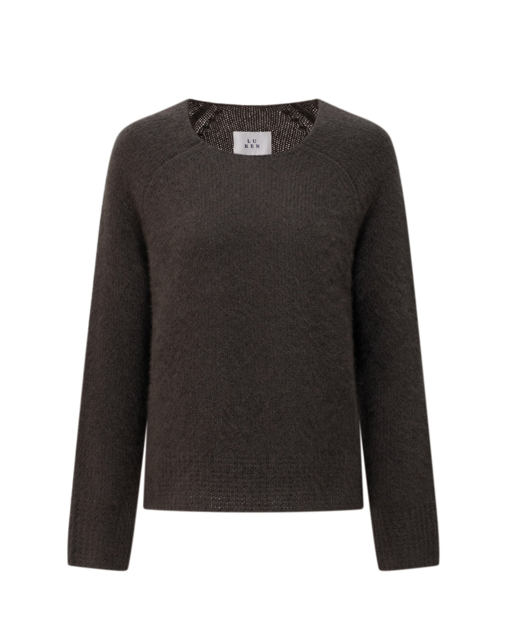 Damen Pullover aus 75 % Kaschmir und 25 % Seide in Black Forest – glatt gestrickter Pullover in grober Strickqualität mit lockerer Passform und geradem Schnitt, weitem, cleanem Rundhalsausschnitt, Raglanärmeln sowie langen, schmalen Ärmeln. Ärmelbündchen und Saum sind mit einem grafischen Strickmuster gearbeitet. Schlitze an den Seitennähten verleihen dem Modell eine moderne, lässige Silhouette.