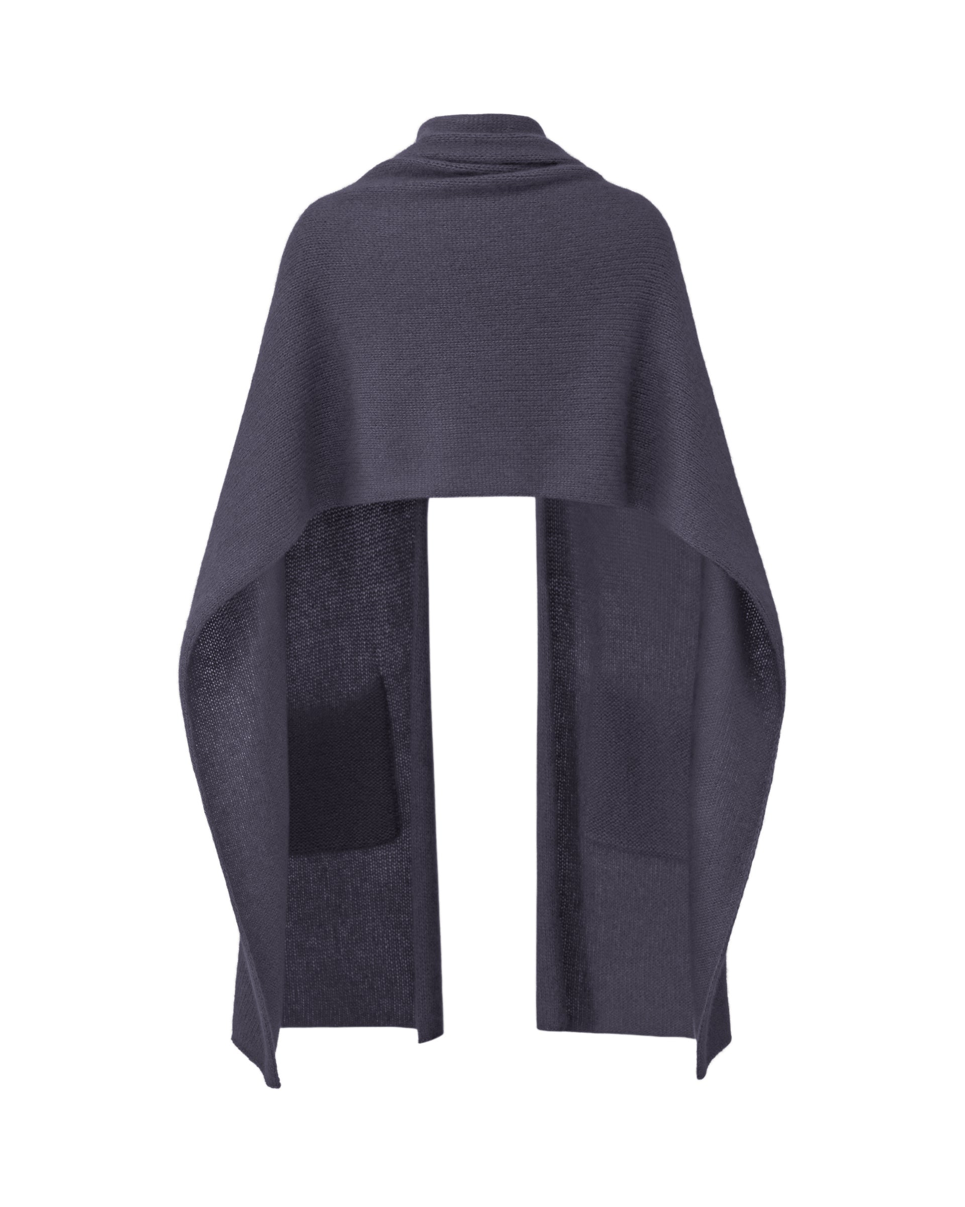 Damen Schal aus 75 % Kaschmir und 25 % Seide in Gaphite Grey – glatt und locker gestrickter Schal in grober Strickqualität mit aufgesetzten Taschen. Das vielseitig tragbare Modell verbindet weiche Haptik mit funktionalem Design und bietet zahlreiche Stylingmöglichkeiten.