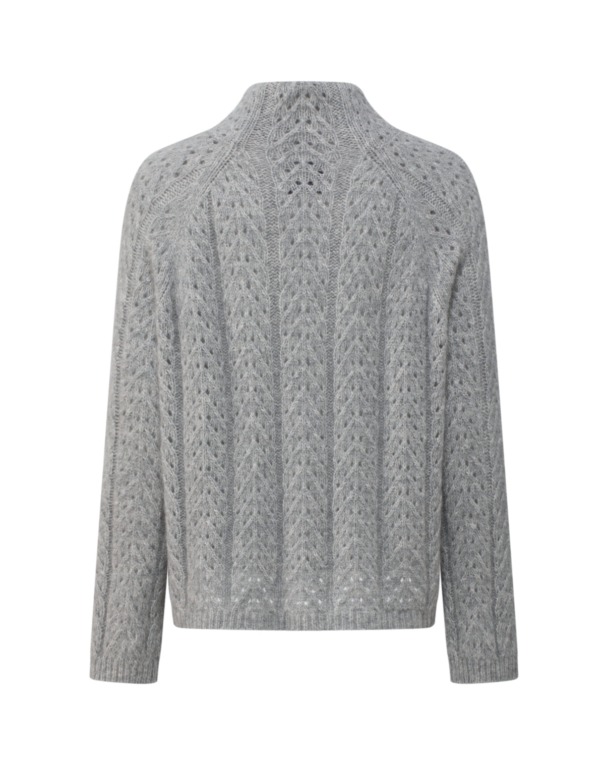 Damen Pullover aus 75 % Kaschmir und 25 % Seide in Husky – Pullover mit grafischem Zopf- und Lochmuster in mittelschwerer, leicht transparenter Strickqualität und oversized Passform mit breiter, kurzer, gerade geschnittener Silhouette. Das Modell verfügt über einen doppelten Stehkragen, Raglanärmel sowie lange, relaxte Ärmel. Ärmelbündchen und Saum sind in Rippstruktur gearbeitet und verleihen dem Design einen modernen, markanten Look.