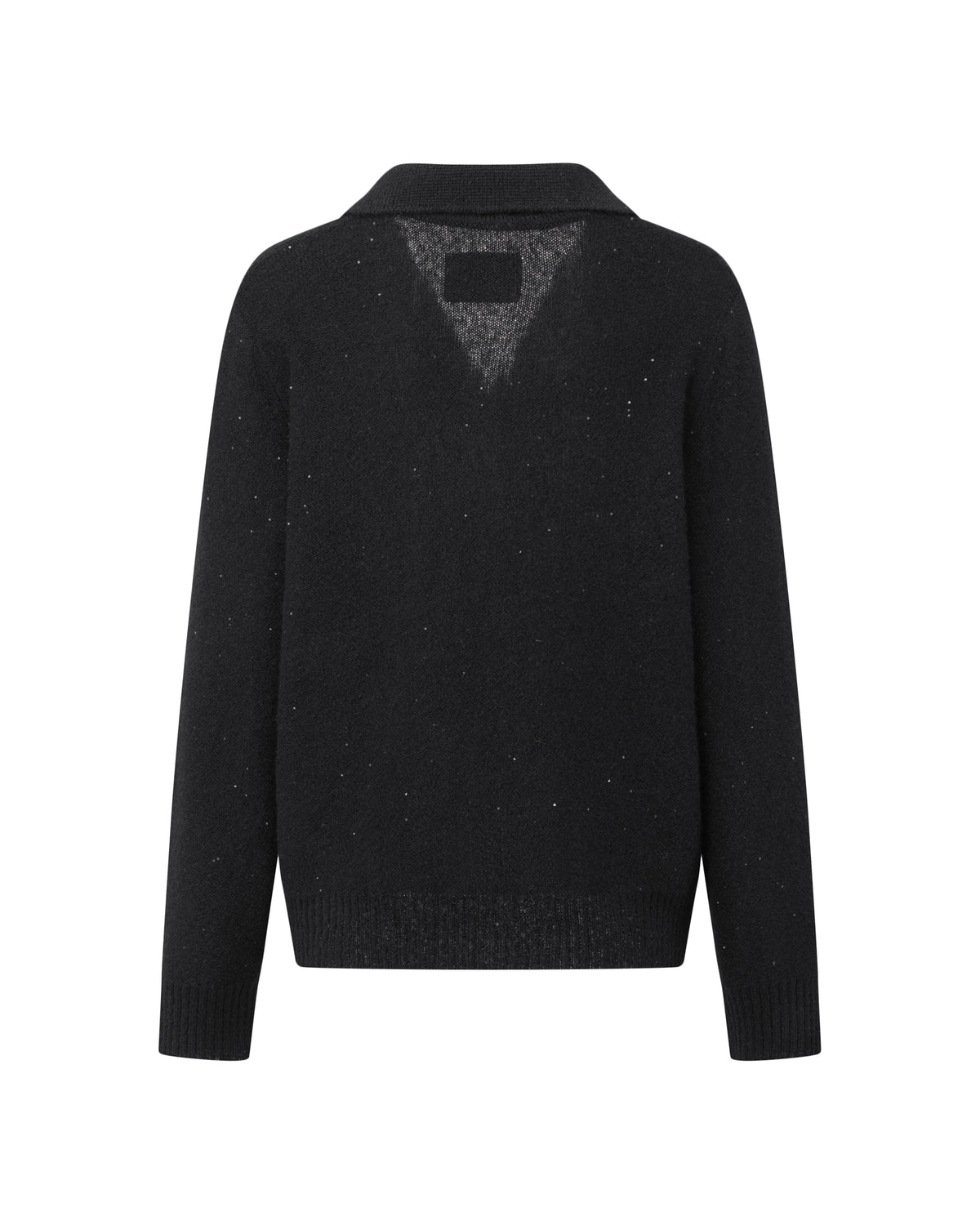 Damen Pullover aus 60 % Kaschmir, 39 % Seide und 1 % Pailletten in Black – links gestrickter Pullover in mittelschwerer Qualität mit lockerer Passform, Polokragen mit tiefer, offener Leiste, klassischer, leicht überschnittener Schulterform sowie langen, relaxten Ärmeln. Ärmelbündchen und Saum sind in Rippstruktur gearbeitet. Dezent eingearbeitete Pailletten verleihen dem Modell einen eleganten, schimmernden Akzent.