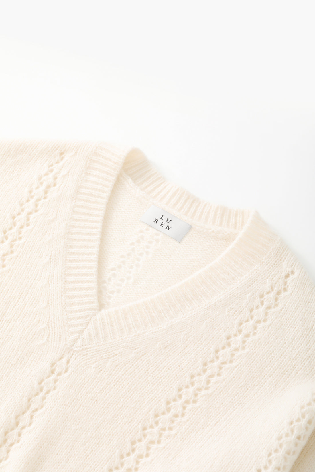 NEVES sweater
