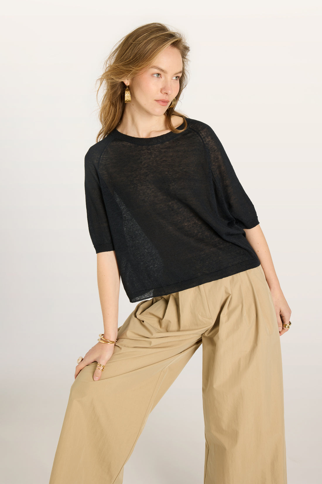 TONIA Top