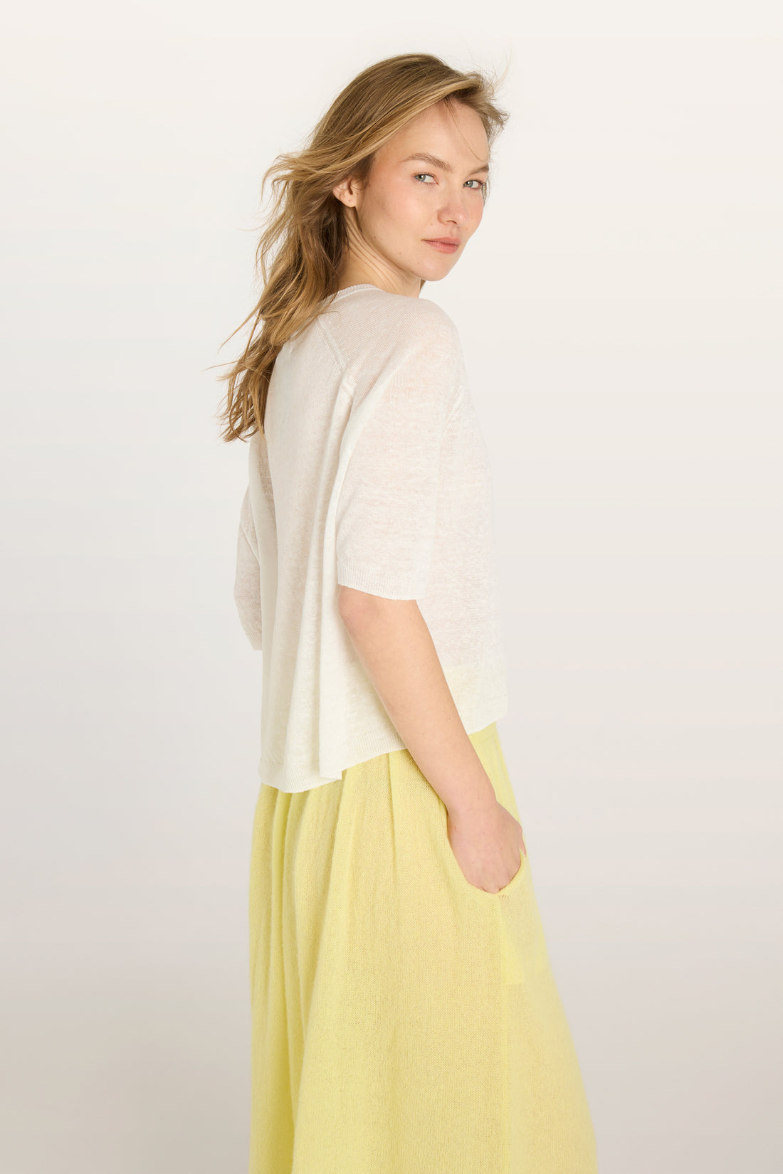 TONIA Top