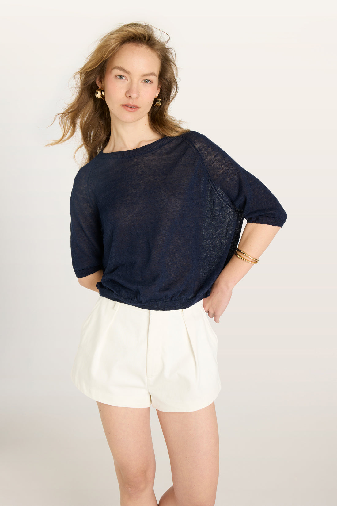 TONIA Top