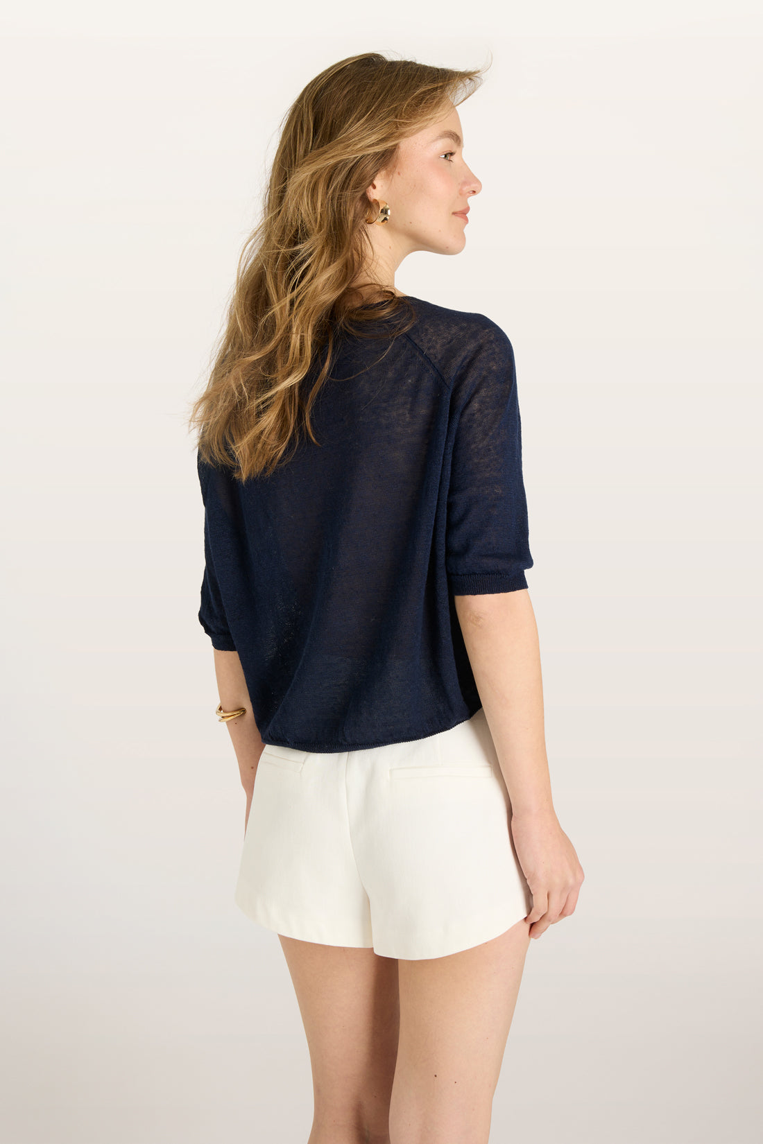 TONIA Top