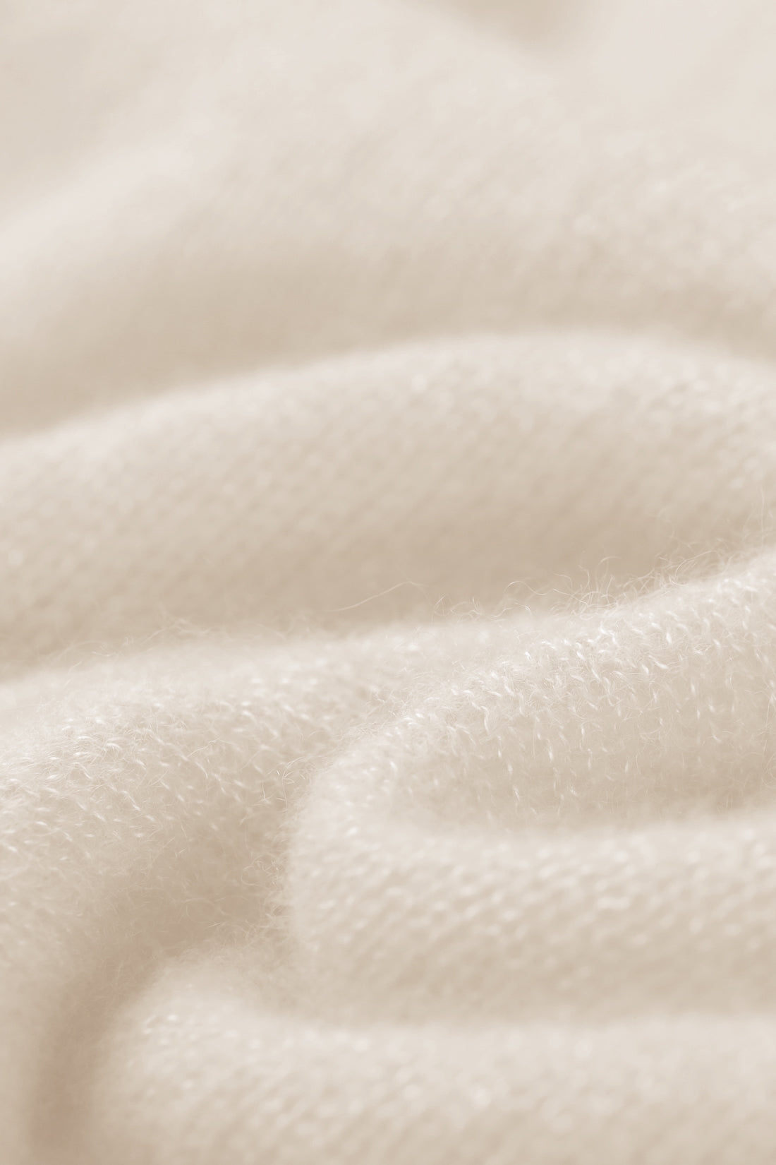 Damen Kurzarm-Pullover in lunar (cremeweiß) aus Kaschmir-Seide – leichter luftiger Strick mit Polokragen, Halbarm und relaxter Passform