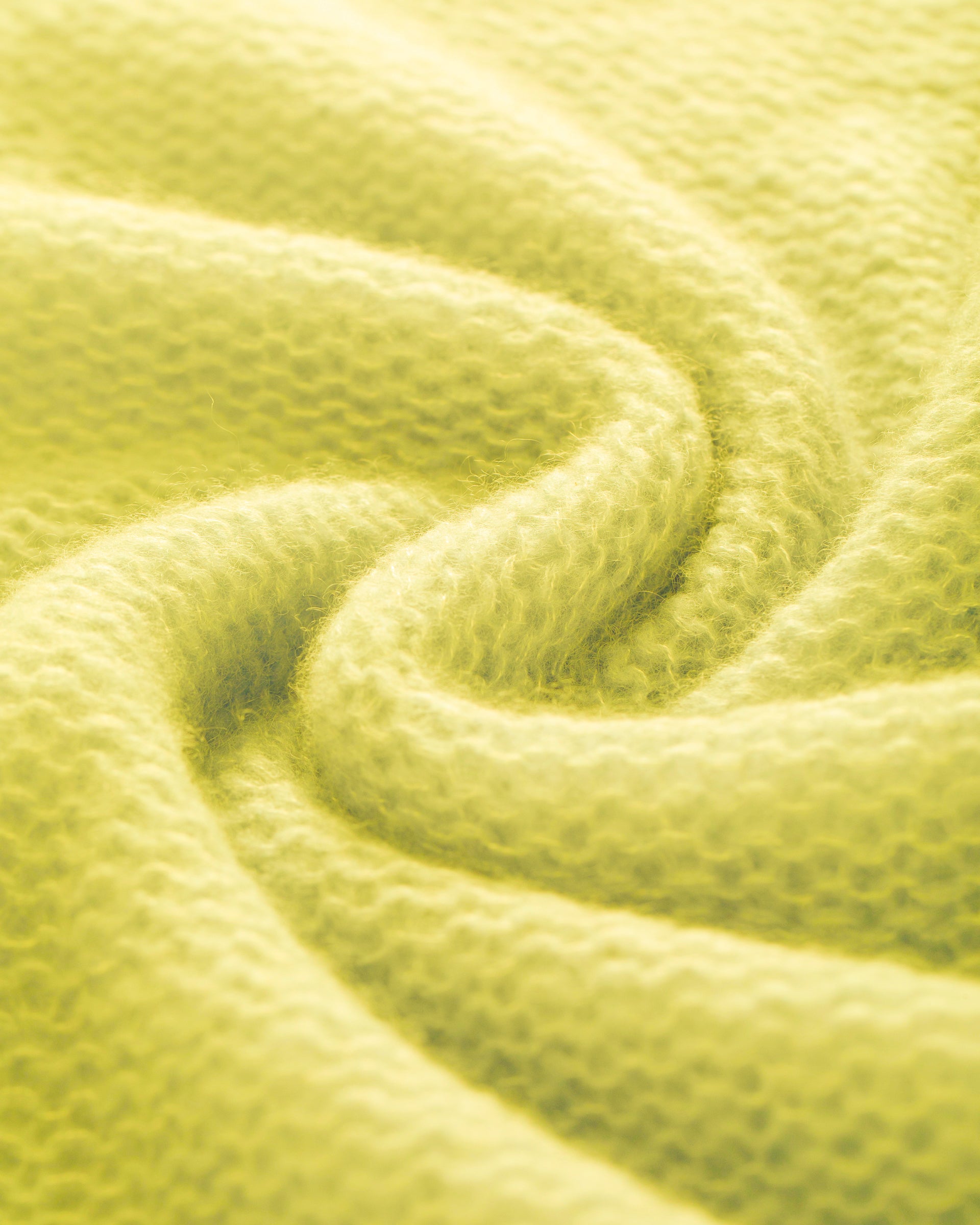 Damen Kurzarm Pullover in yellow jasper (gelb) aus 75% Kaschmir, 25% Seide
auf Links gestrickt, Leichte luftige 
Oversized Passform. 