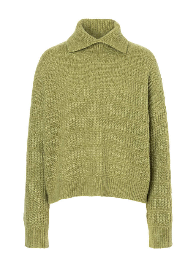 Damen Pullover aus 75% Kaschmir, 25% Seide in Vintage Green – Locker fallender Pullover mit grafischem Strickmuster, Stehkragen, überschnittenen Schultern und langen, geraden Ärmeln.