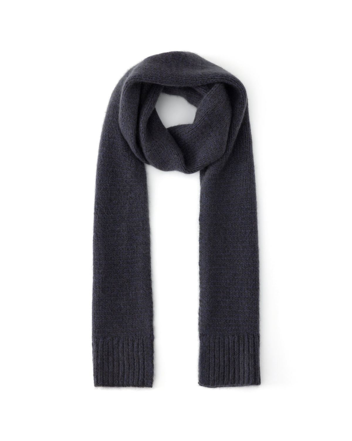 Schal aus 75% Kaschmir, 25% Seide in Forest Grey – Glatt gestrickter Schal mit Saumabschluss in Rippstruktur.