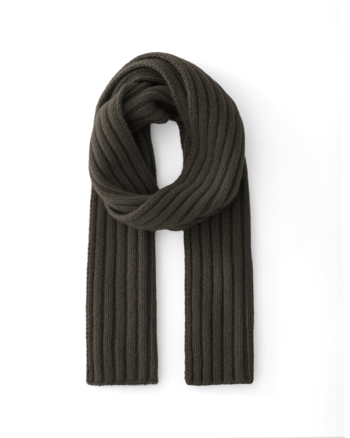 Damen Schal aus 75 % Kaschmir und 25 % Seide in Black Forest – Schal in mittelschwerer Strickqualität mit Rippstruktur. Das zeitlose Design überzeugt durch seine weiche Haptik und vielseitigen Stylingmöglichkeiten.
