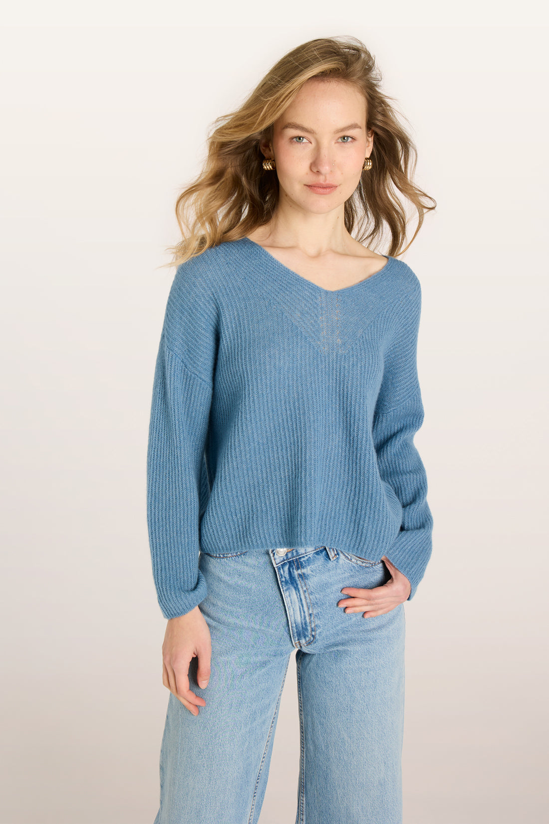 ELOWEN sweater