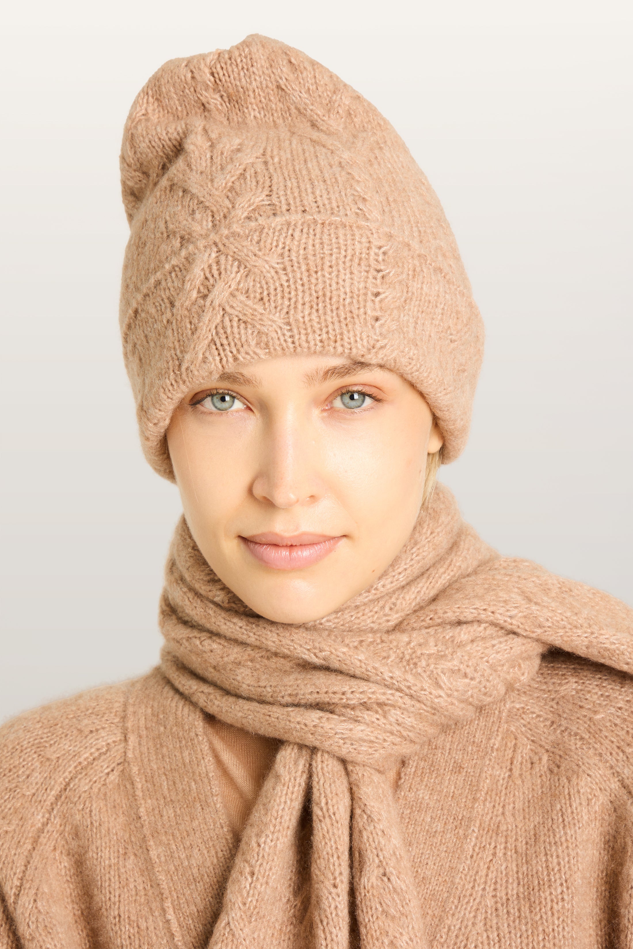 ESHER Scarf