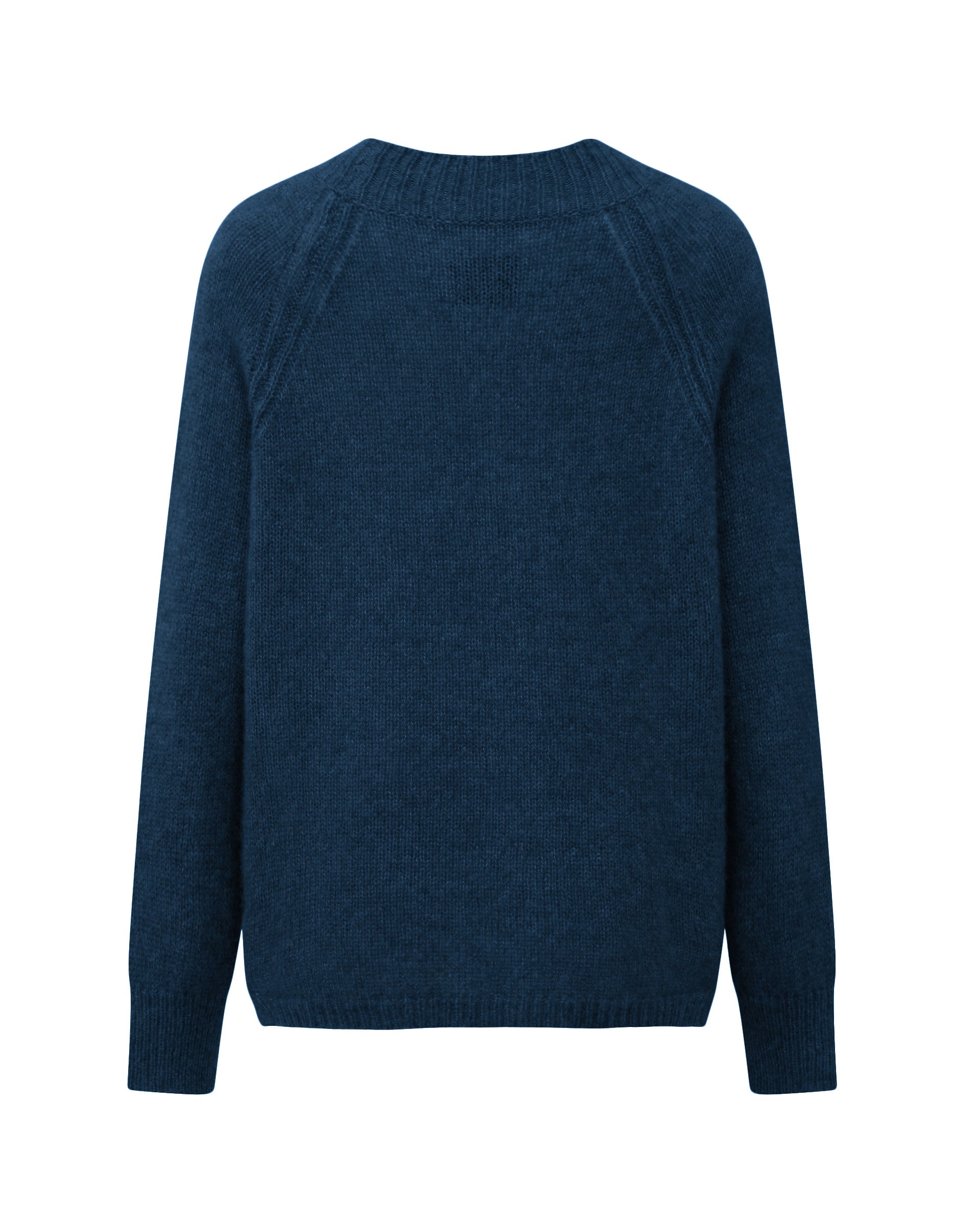 Damen Pullover aus 75 % Kaschmir und 25 % Seide in Midnight Teal  – glatt und locker gestrickter Pullover in mittelschwerer Qualität mit locker fallender Passform, Rundhalsausschnitt mit breitem Kragen in Rippstruktur, Raglanärmeln sowie langen, relaxten Ärmeln. Saum und Ärmelbündchen sind in Rippstruktur gearbeitet. Schlitze an den Seiten verleihen dem Modell eine moderne, lässige Silhouette.
