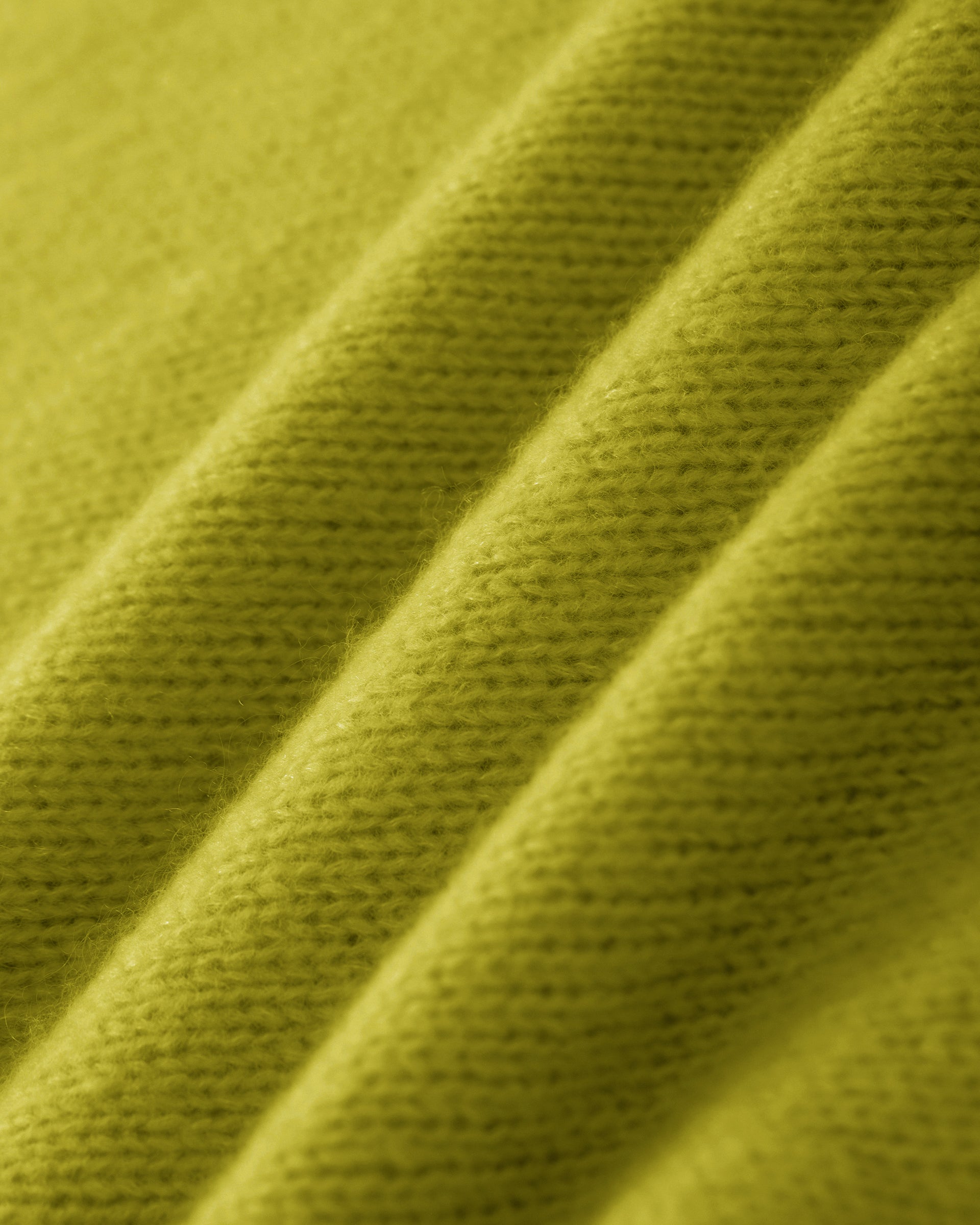 Damen Pullover in petri (grün) aus Kaschmir-Seide – mittelschwerer Strick mit kurzer, breiter Passform, Rundhalsausschnitt und relaxten Ärmeln