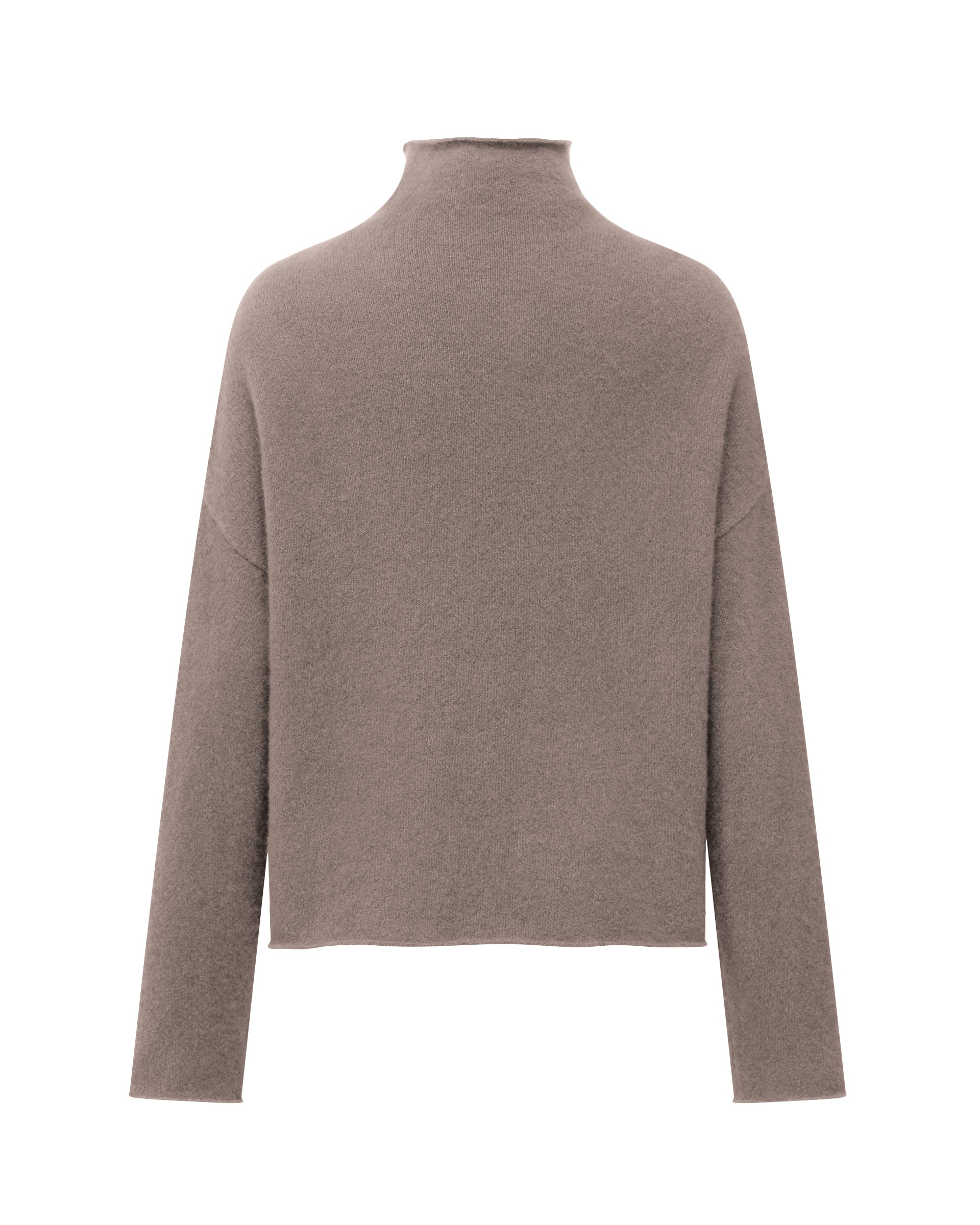 Damen Pullover aus 80 % Kaschmir, 18 % Polyamid und 2 % Elastan in Natural Twine – glatt gestrickter Pullover in mittelschwerer Qualität mit gefilzter, besonders elastischer Oberfläche und oversized Passform. Das Modell verfügt über einen Stehkragen, eine überschnittene Schulterform sowie lange, relaxte Ärmel. Das verlängerte Rückenteil mit Seitenschlitzen verleiht dem Pullover eine moderne, lässige Silhouette.
