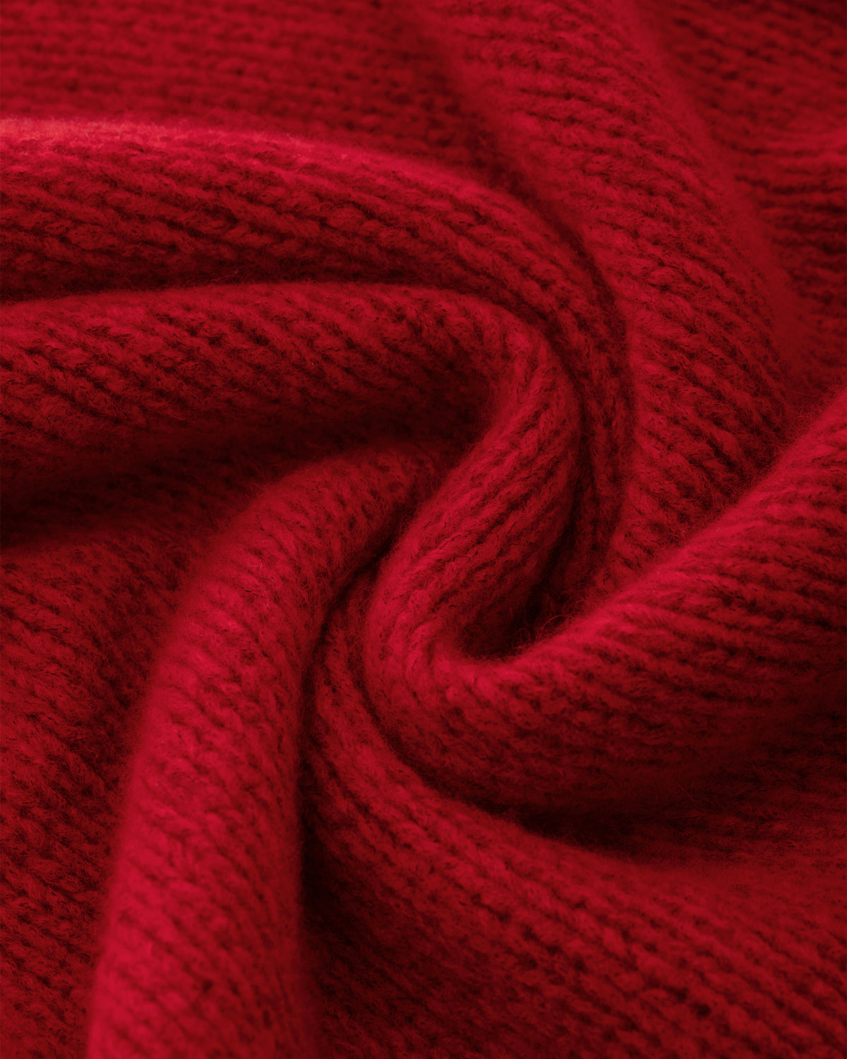Damen Pullover aus 75 % Kaschmir und 25 % Seide in Cardinal – glatt gestrickter Pullover in grober Strickqualität mit lockerer Passform und geradem Schnitt, Rundhalsausschnitt, Raglanärmeln sowie langen, relaxten Ärmeln. Das zeitlose Design überzeugt durch seine klare Silhouette und den angenehm weichen Griff.