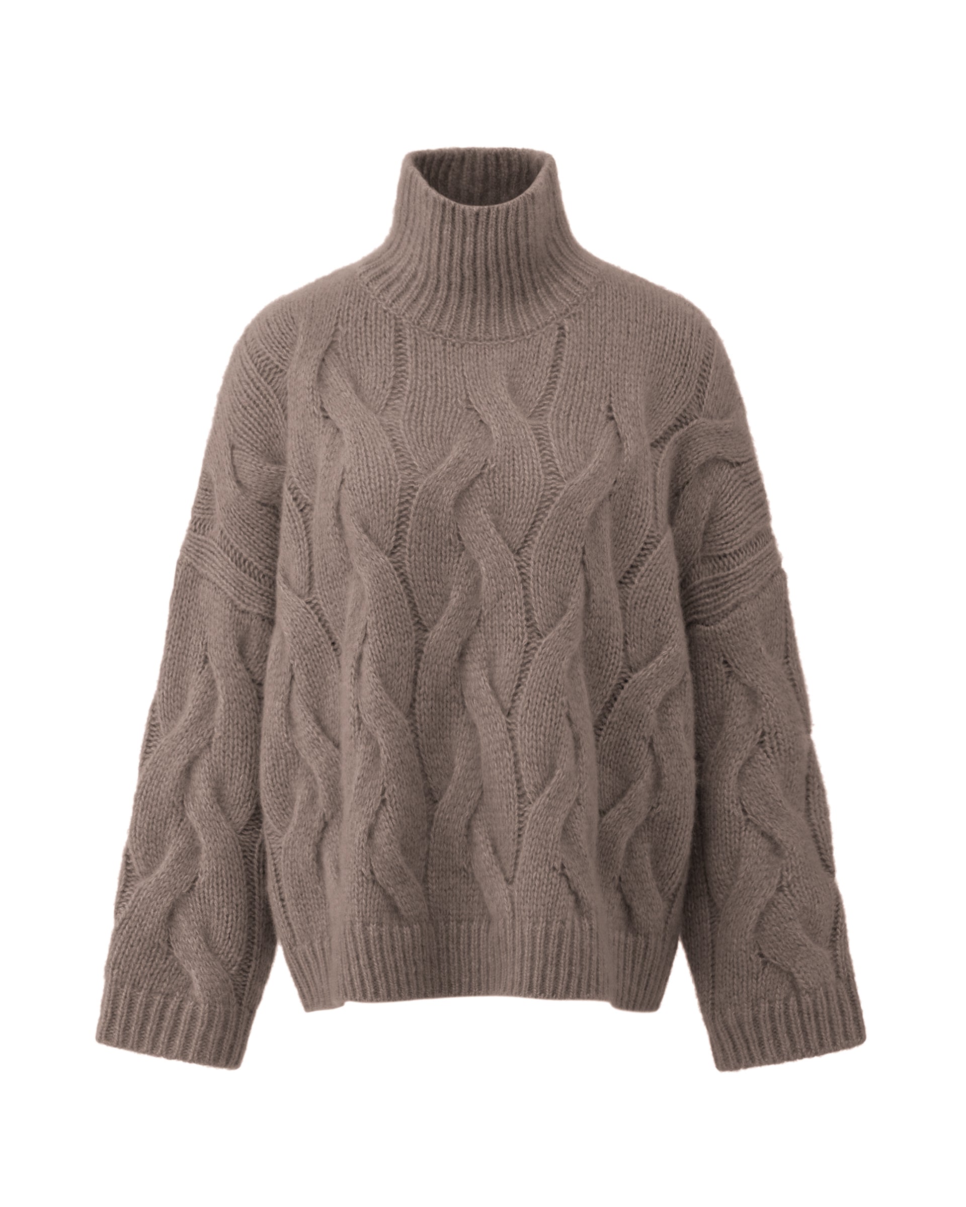 Damen Pullover aus 75 % Kaschmir und 25 % Seide in Natural Twine – grob gestrickter Pullover mit Zopfstrickmuster in oversized Passform mit langer, weiter Silhouette. Das Modell verfügt über einen hohen Stehkragen in Rippstruktur, eine überschnittene Schulter sowie lange, weite Ärmel. Ärmelbündchen und Saum sind in Rippstruktur gearbeitet und unterstreichen den markanten Strickcharakter des Designs.