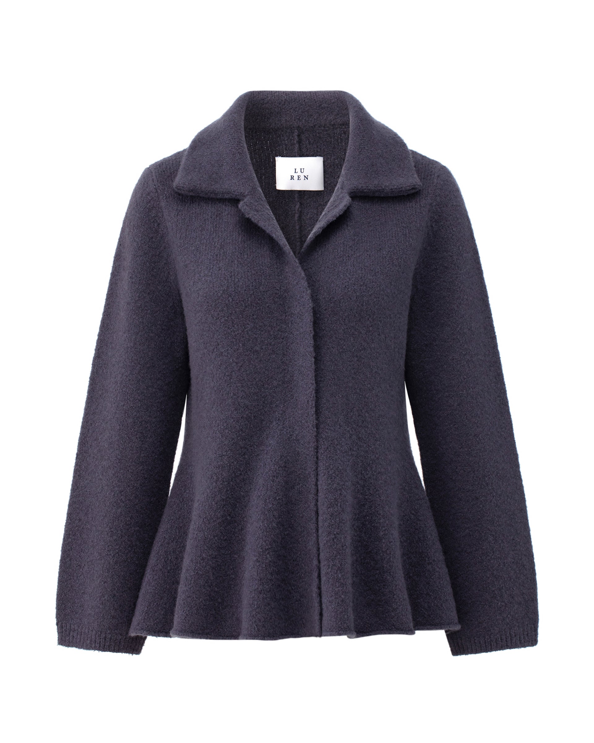 Damen Jacke aus 80 % Kaschmir, 18 % Polyamid und 2 % Elastan in Graphite Grey – glatt gestrickte Jacke in mittelschwerer Qualität mit gefilzter, besonders elastischer Oberfläche und relaxter Passform, die zum Saum hin leicht ausgestellt ist. Das Modell verfügt über einen Reverskragen, eine klassische Schulterform sowie lange, relaxte Ärmel. Druckknöpfe runden das zeitlose Design stilvoll ab.
