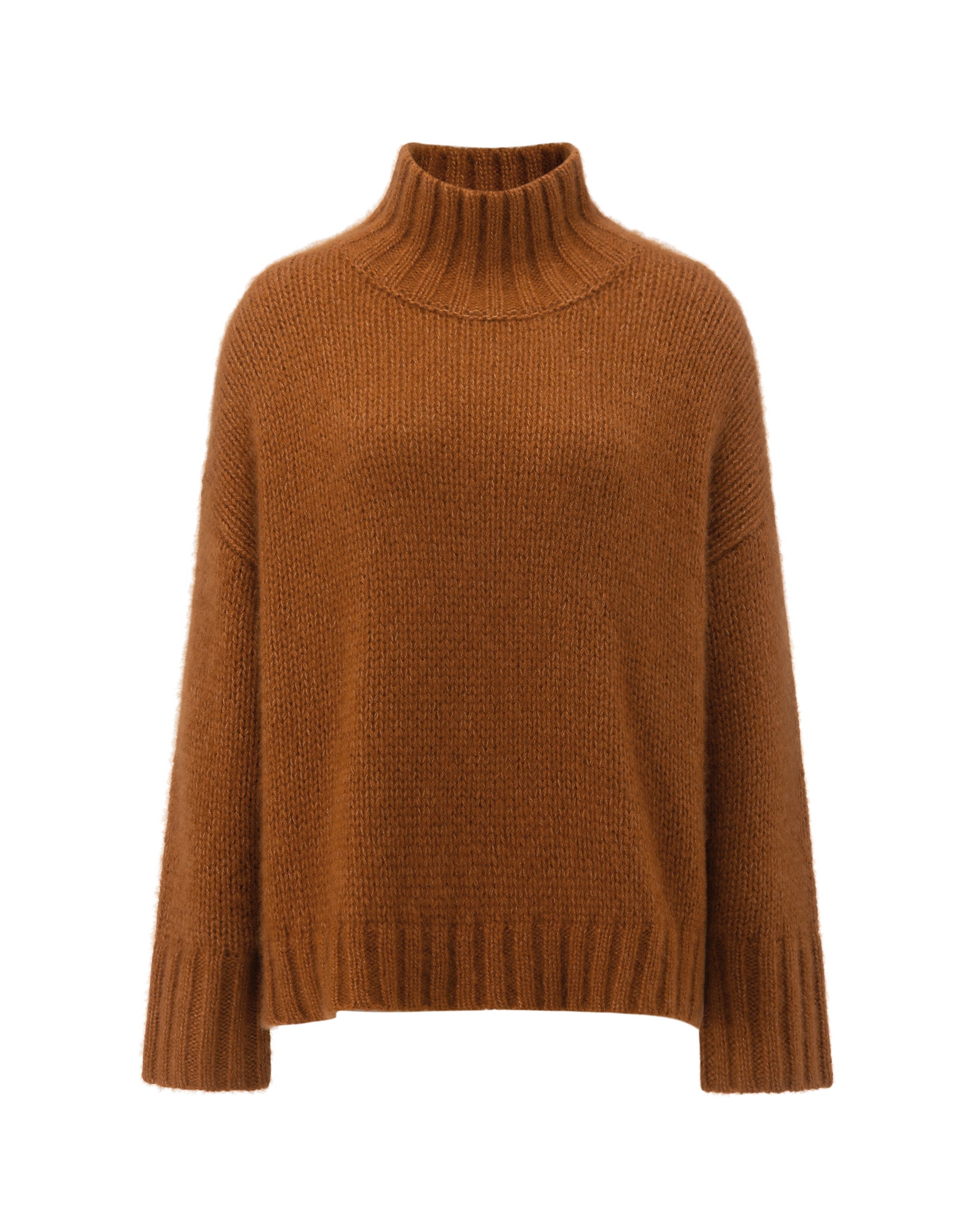 Damen Pullover aus 75 % Kaschmir und 25 % Seide in Bronze – glatt gestrickter Pullover in grober Strickqualität mit oversized Passform in langer, weiter Silhouette, hohem Stehkragen in Rippstruktur, überschnittener Schulter mit nach hinten verlegter Schulternaht sowie langen, weiten Ärmeln. Ärmelbündchen und Saum sind in Rippstruktur gearbeitet und verleihen dem Modell einen modernen, markanten Look.
