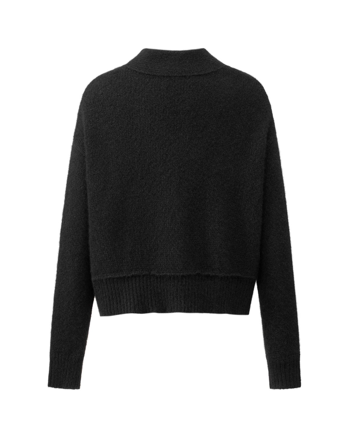 Damen Cardigan aus 75 % Kaschmir und 25 % Seide in Black – glatt gestrickter Cardigan in mittelschwerer Qualität mit kastiger Form in breiter, kurzer Silhouette. Das Modell verfügt über überschnittene Schultern, Hornknöpfe und lange, relaxte Ärmel. Saum und Ärmelbündchen sind in Rippstruktur gearbeitet und verleihen dem Cardigan einen modernen, lässigen Look.