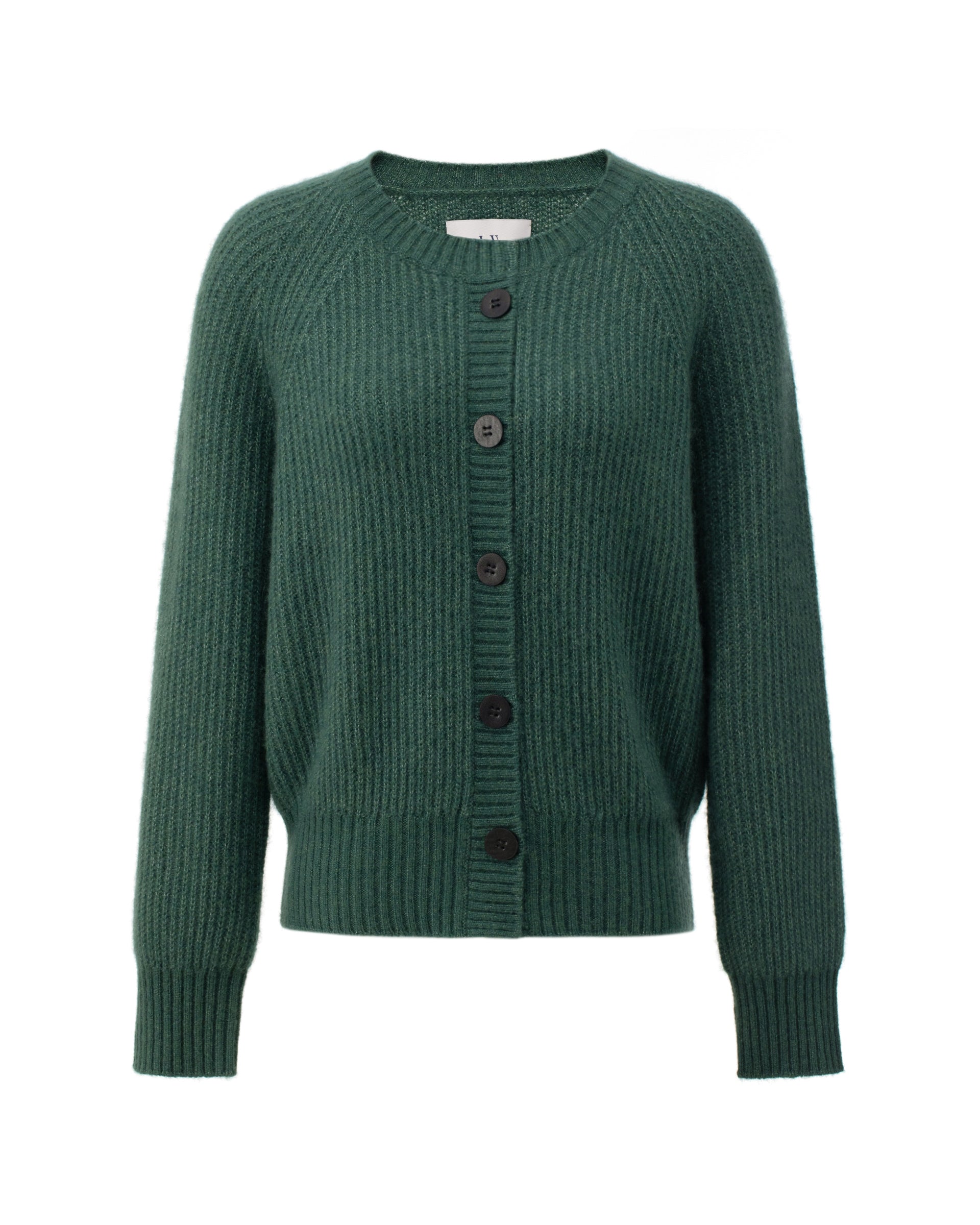 Damen Cardigan aus 75 % Kaschmir und 25 % Seide in Emerald – Cardigan im Patent-Strickmuster in mittelschwerer Qualität mit relaxter Passform, Rundhalsausschnitt mit Kragen in Rippstruktur, Raglanärmeln sowie langen, schmalen Ärmeln. Ärmelbündchen und Saum sind in Rippstruktur gearbeitet. Knöpfe aus waschbarem Leder verleihen dem Modell einen hochwertigen, stilvollen Akzent.
