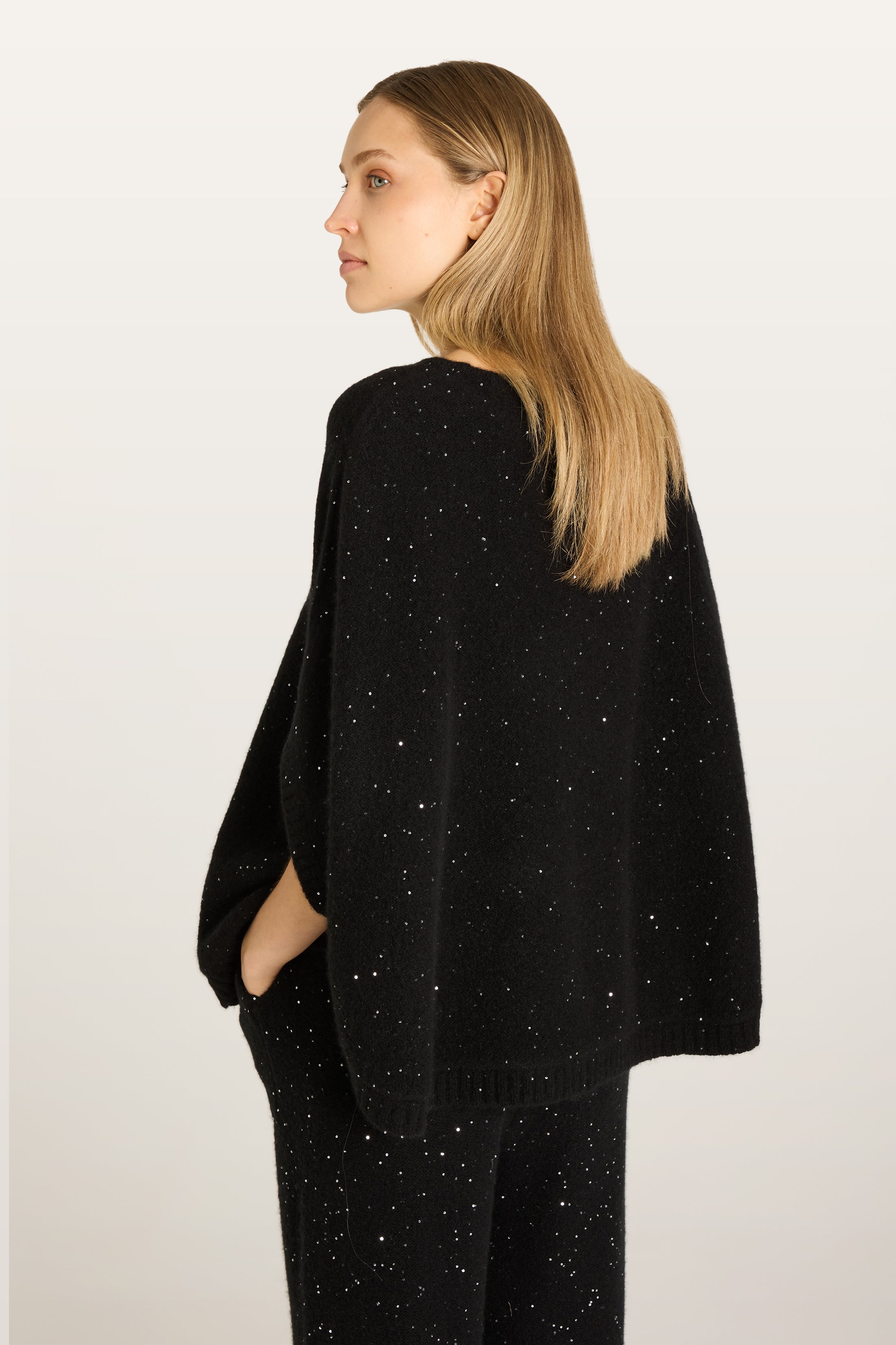 TRISHA NOS Poncho