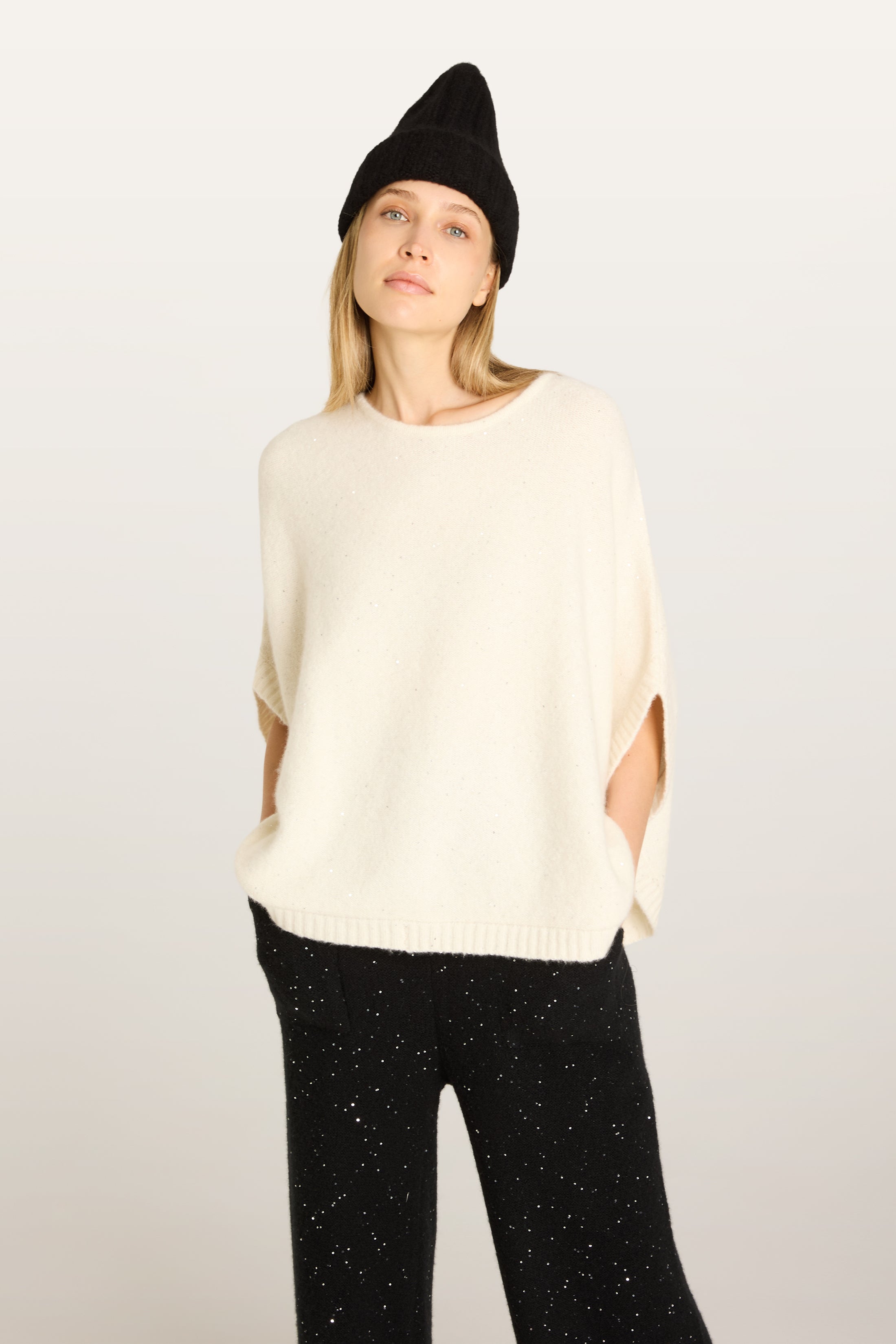 TRISHA NOS Poncho