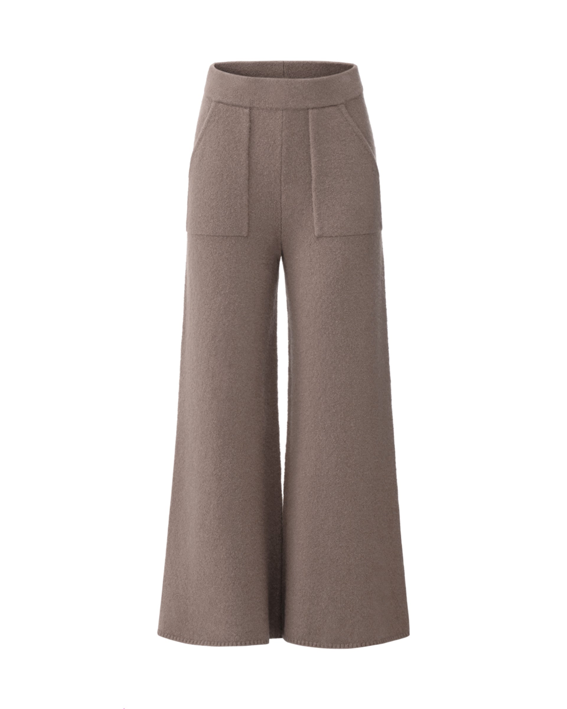 Damen Strickhose aus 80 % Kaschmir, 18 % Polyamid und 2 % Elastan in Natural Twine – glatt gestrickte Hose in mittelschwerer Qualität mit gefilzter, besonders elastischer Oberfläche. Das Modell verfügt über einen Bund mit Gummizug, aufgesetzte Taschen sowie ein zum Saum hin ausgestelltes Bein und vereint hohen Tragekomfort mit einer modernen Silhouette.
