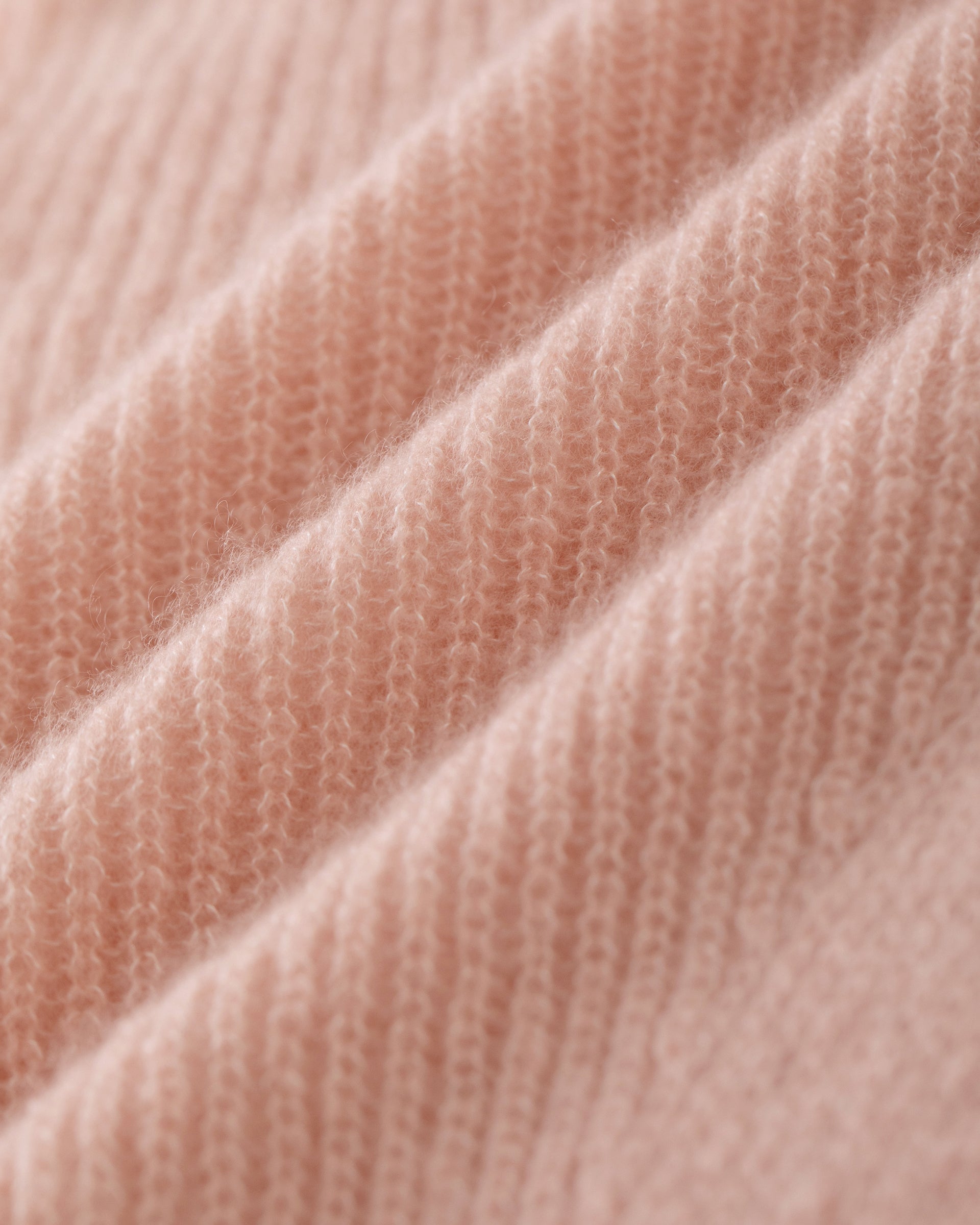 Damen Cardigan aus 75 % Kaschmir und 25 % Seide in orange blush (pfirsich) – mittelschwerer Cardigan im Halbpatent-Strick mit oversized Passform, Kunststoff-Knopfleiste sowie langen, weiten Ärmeln