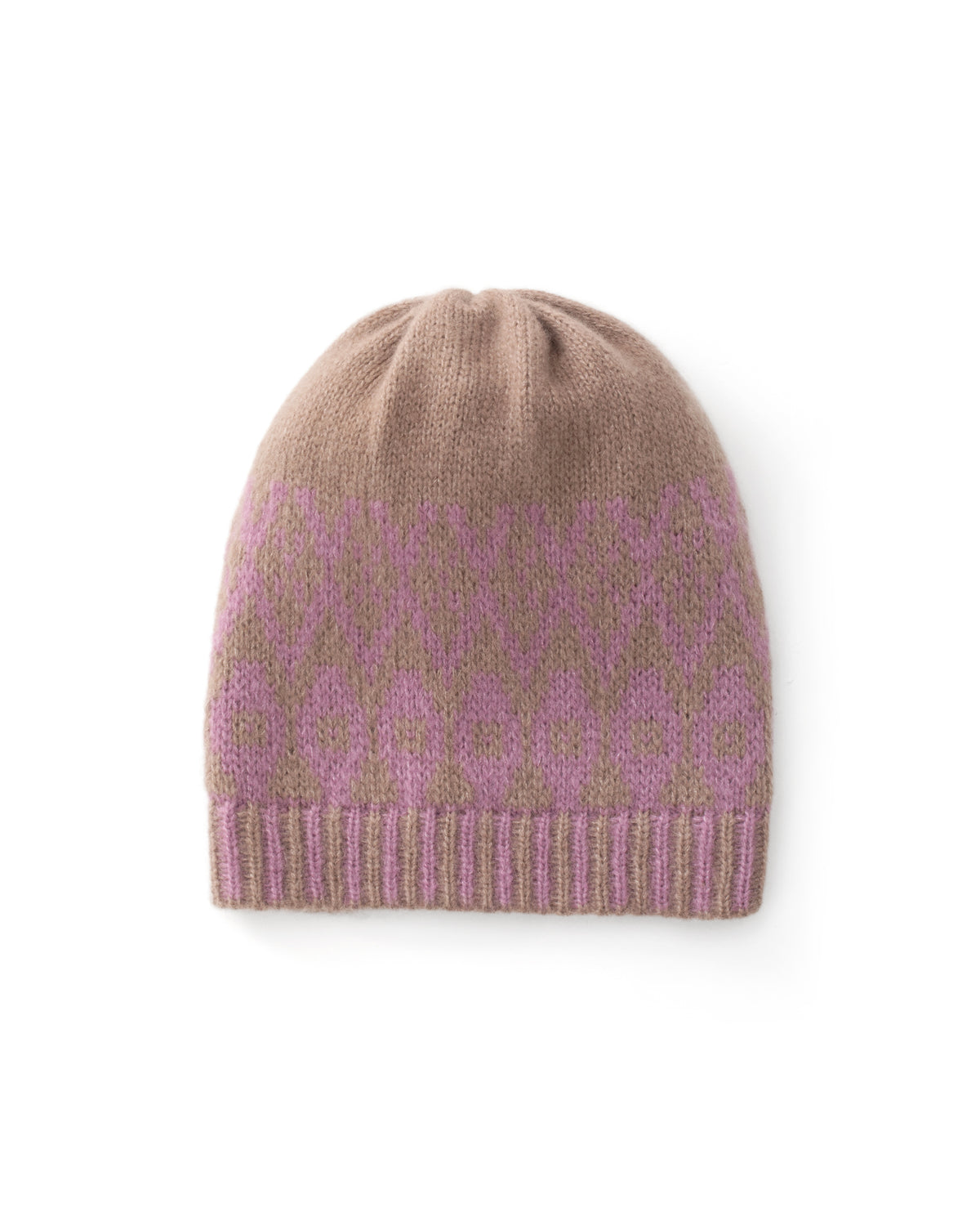 Mütze aus 75% Kaschmir, 25% Seide in Twine Lilac – Zweifarbig gestrickte Mütze mit geometrischem Jacquardmuster, geripptem Umschlag mit vertikaler Struktur und abgerundeter Form.