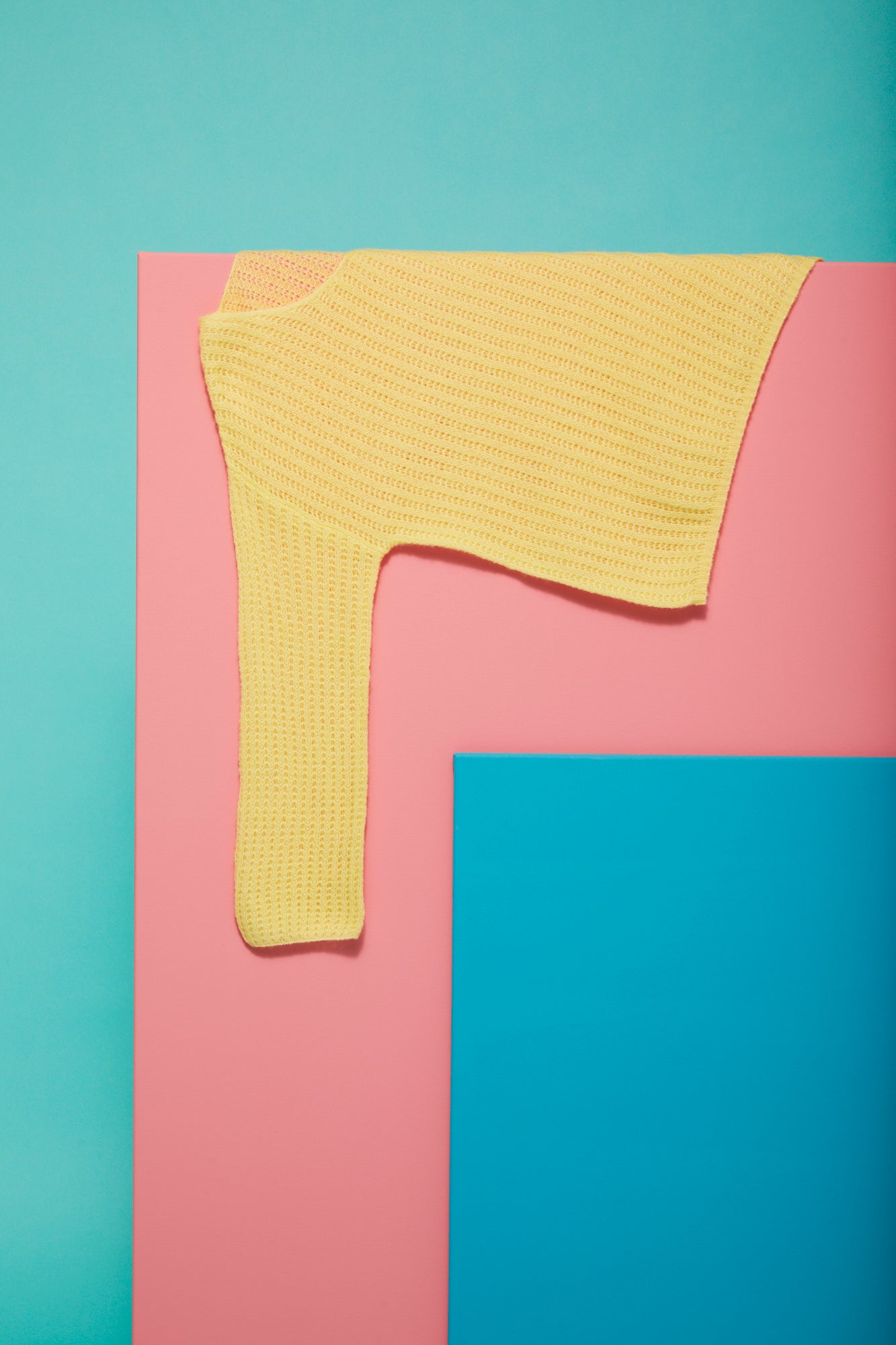 CAVA Pullover
